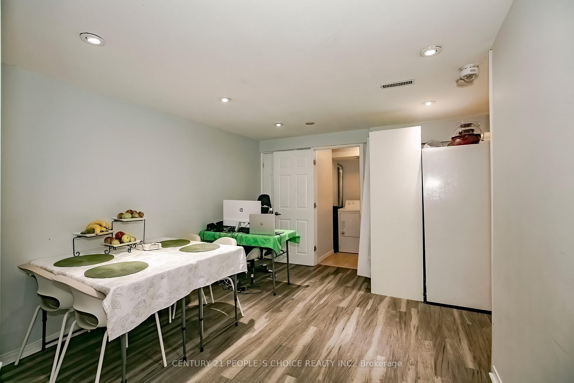 Photo 39 of 24 Vivians Crescent, Brampton, Fletcher's West — HOMEH