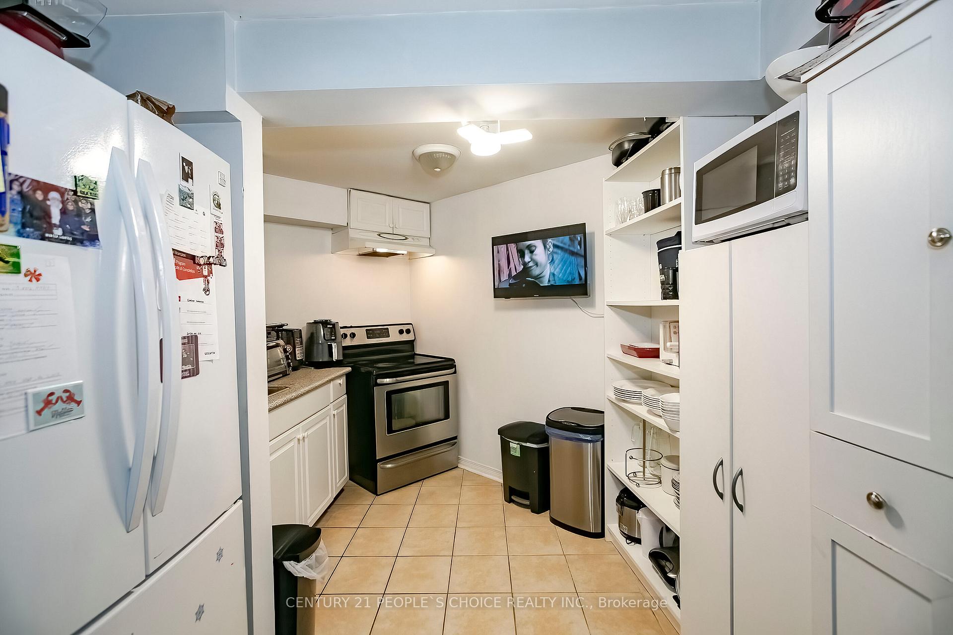 Photo 43 of 24 Vivians Crescent, Brampton, Fletcher's West — HOMEH