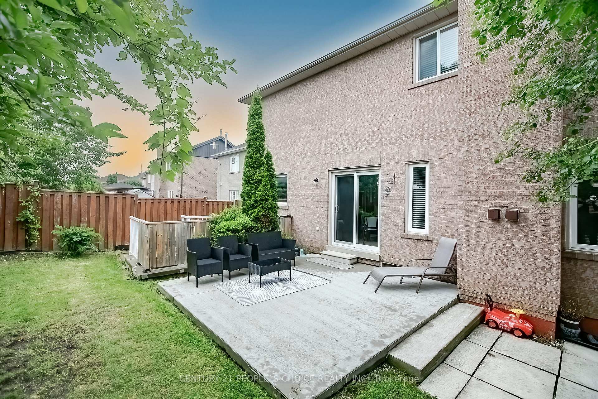 Photo 48 of 24 Vivians Crescent, Brampton, Fletcher's West — HOMEH