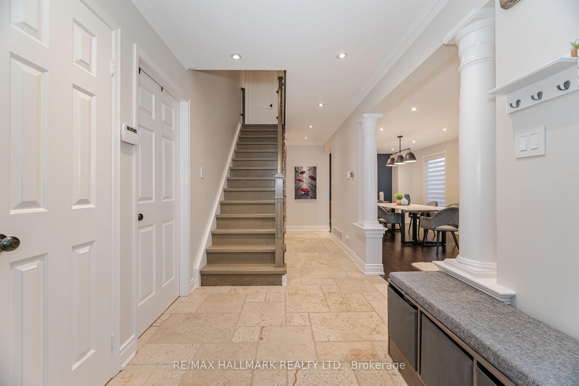Photo 6 of 189 Patna Crescent, Vaughan, Maple — HOMEH