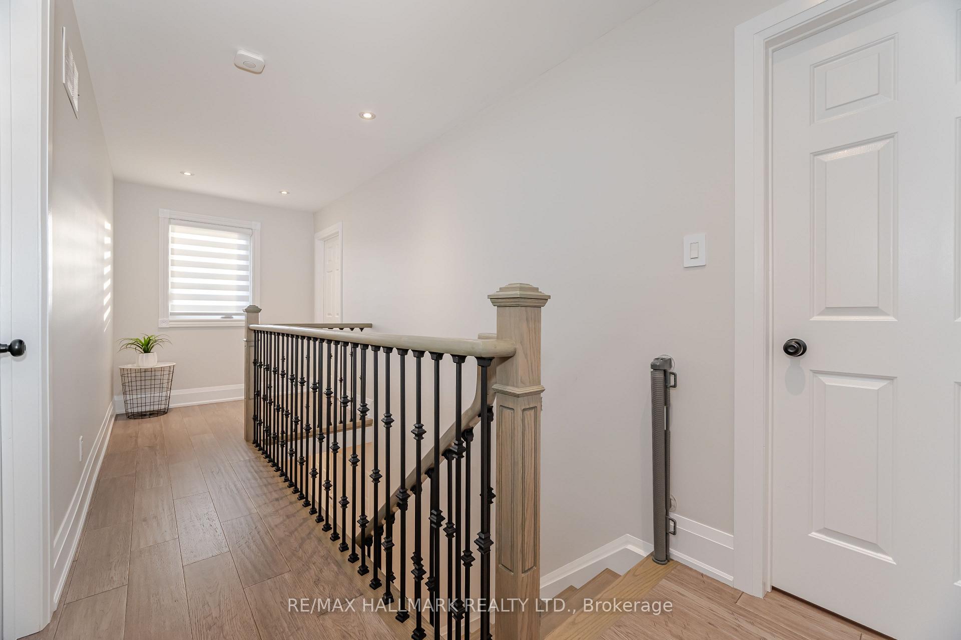 Photo 12 of 189 Patna Crescent, Vaughan, Maple — HOMEH