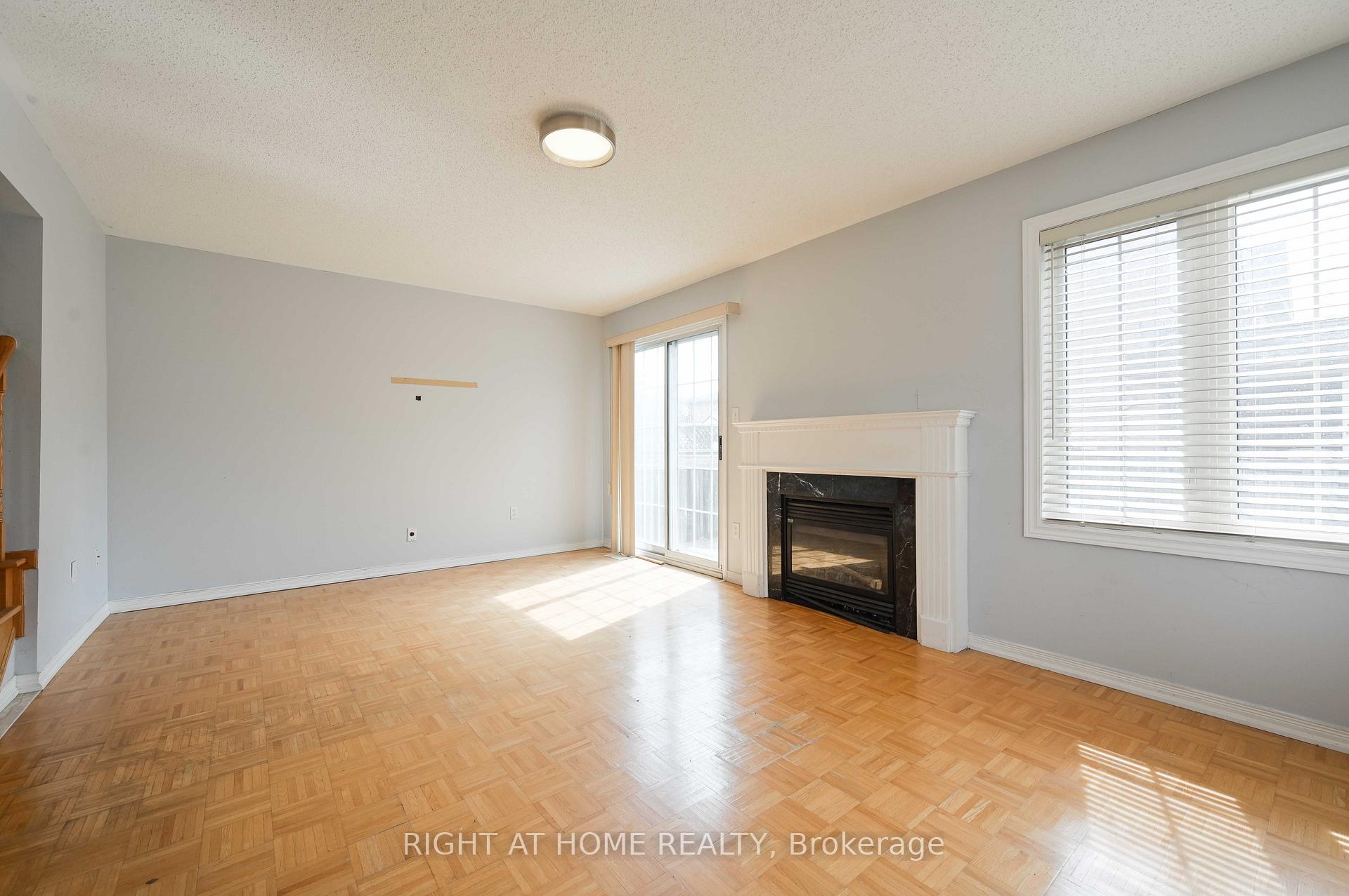 Photo 5 of 138 Zia Dodda Crescent, Brampton, Bram East — HOMEH