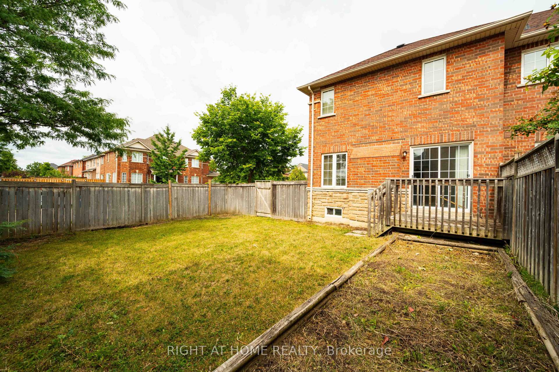 Photo 12 of 138 Zia Dodda Crescent, Brampton, Bram East — HOMEH