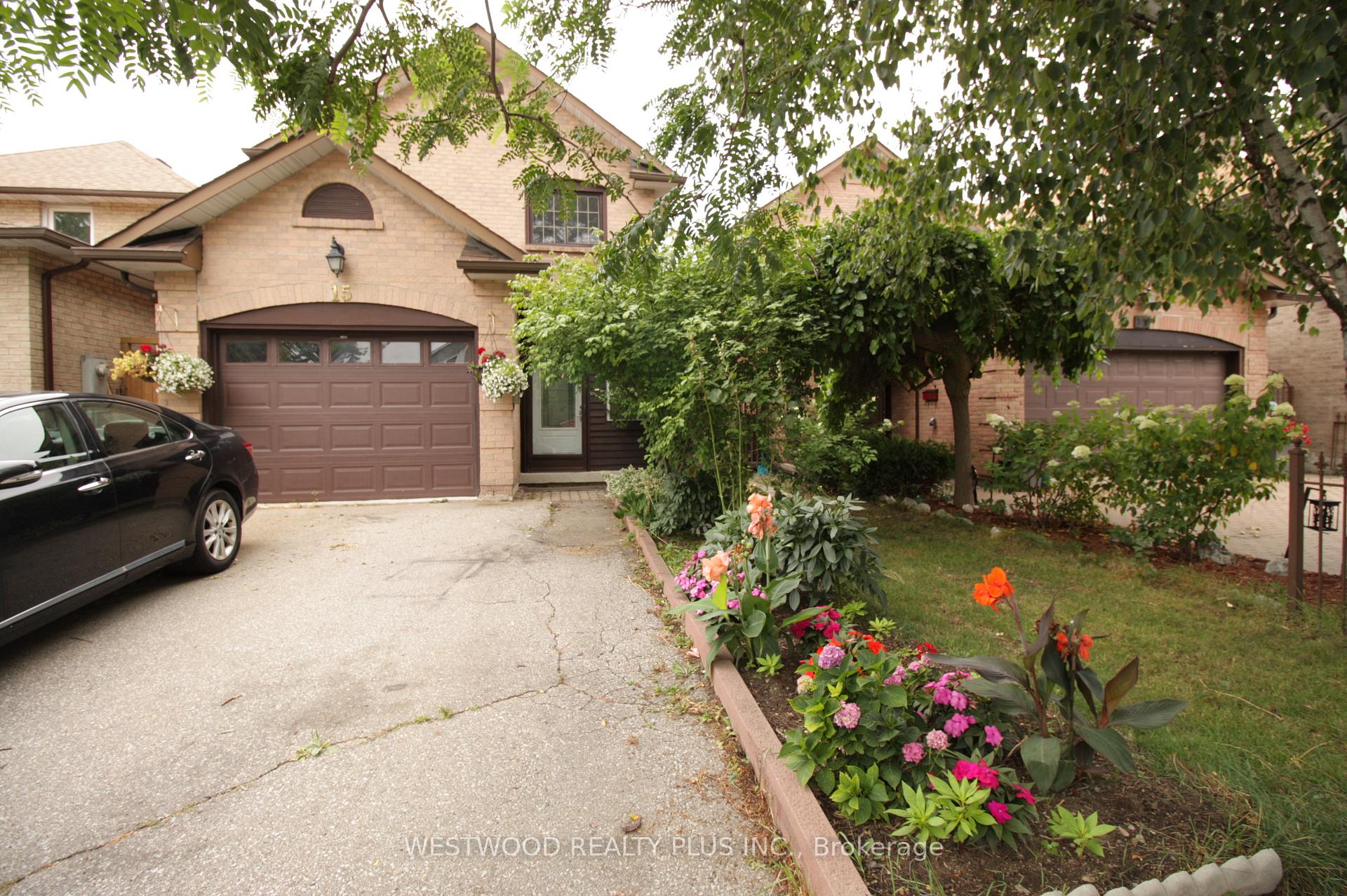 Photo 1 of 15 Esther Crescent, Vaughan, Crestwood-Springfarm-Yorkhill — HOMEH