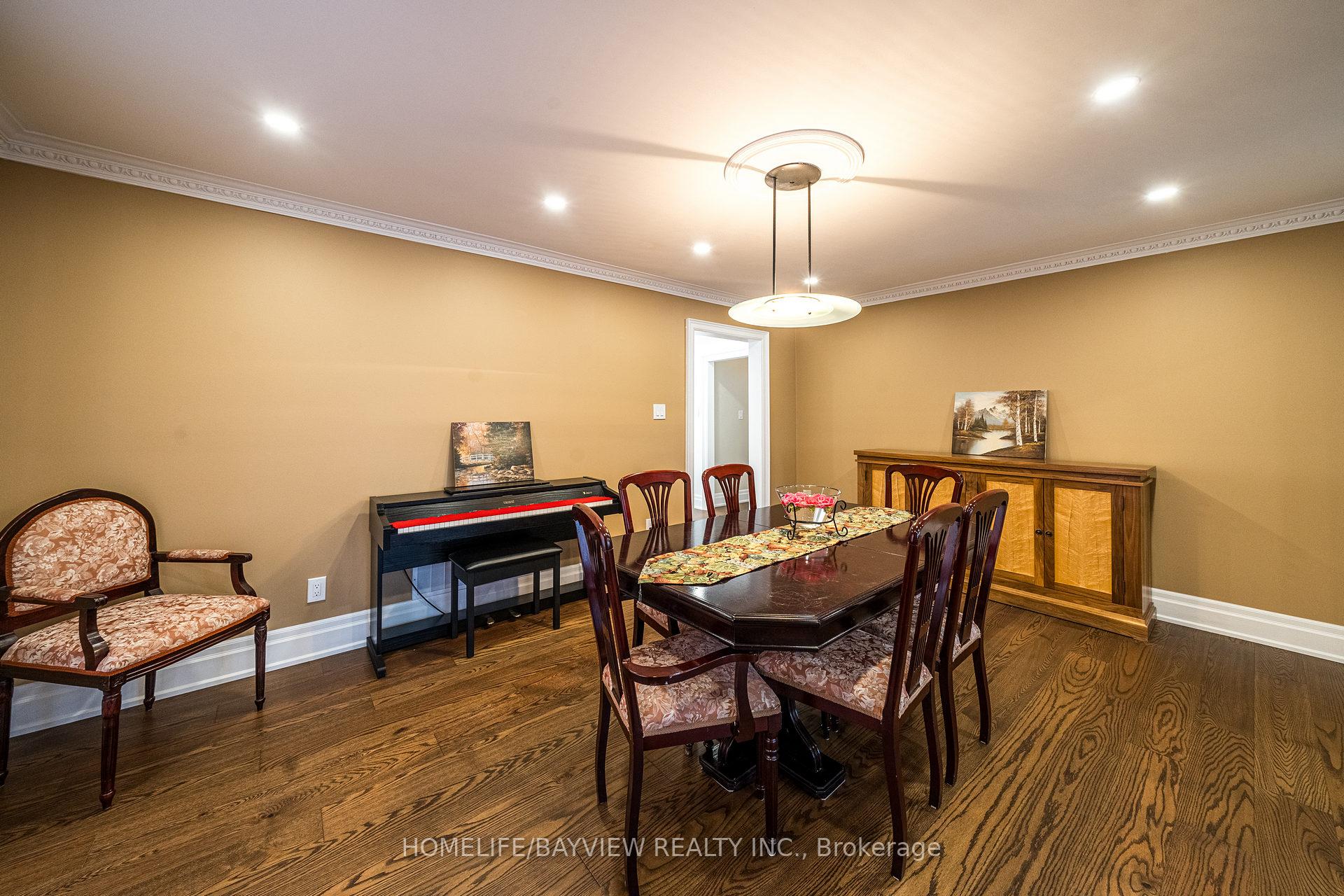 Photo 6 of 583 Velmar Drive, Vaughan, East Woodbridge — HOMEH