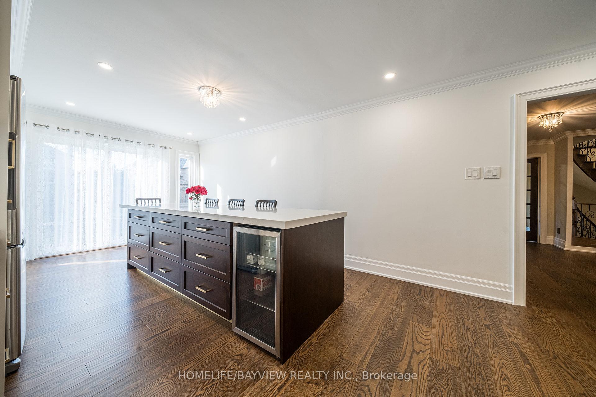 Photo 11 of 583 Velmar Drive, Vaughan, East Woodbridge — HOMEH