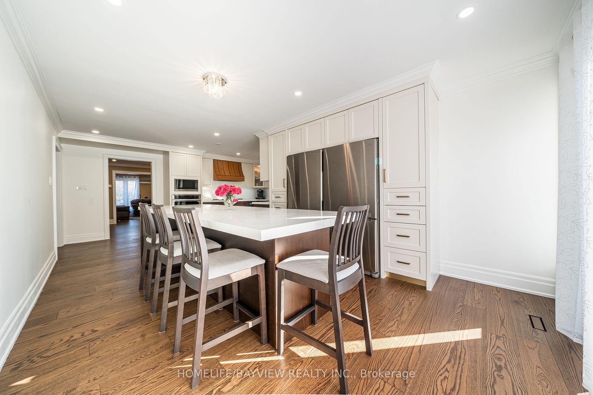Photo 12 of 583 Velmar Drive, Vaughan, East Woodbridge — HOMEH