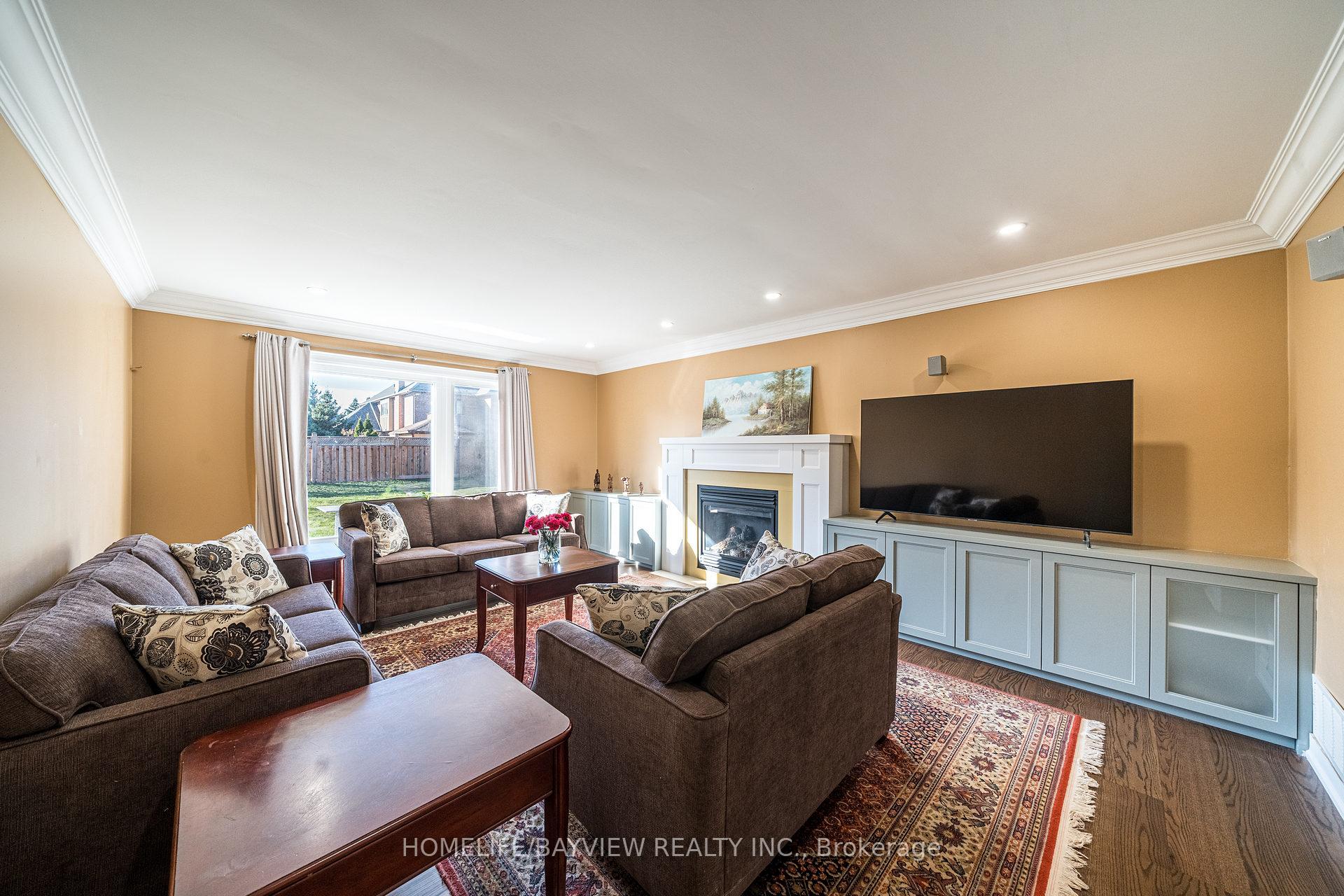 Photo 15 of 583 Velmar Drive, Vaughan, East Woodbridge — HOMEH