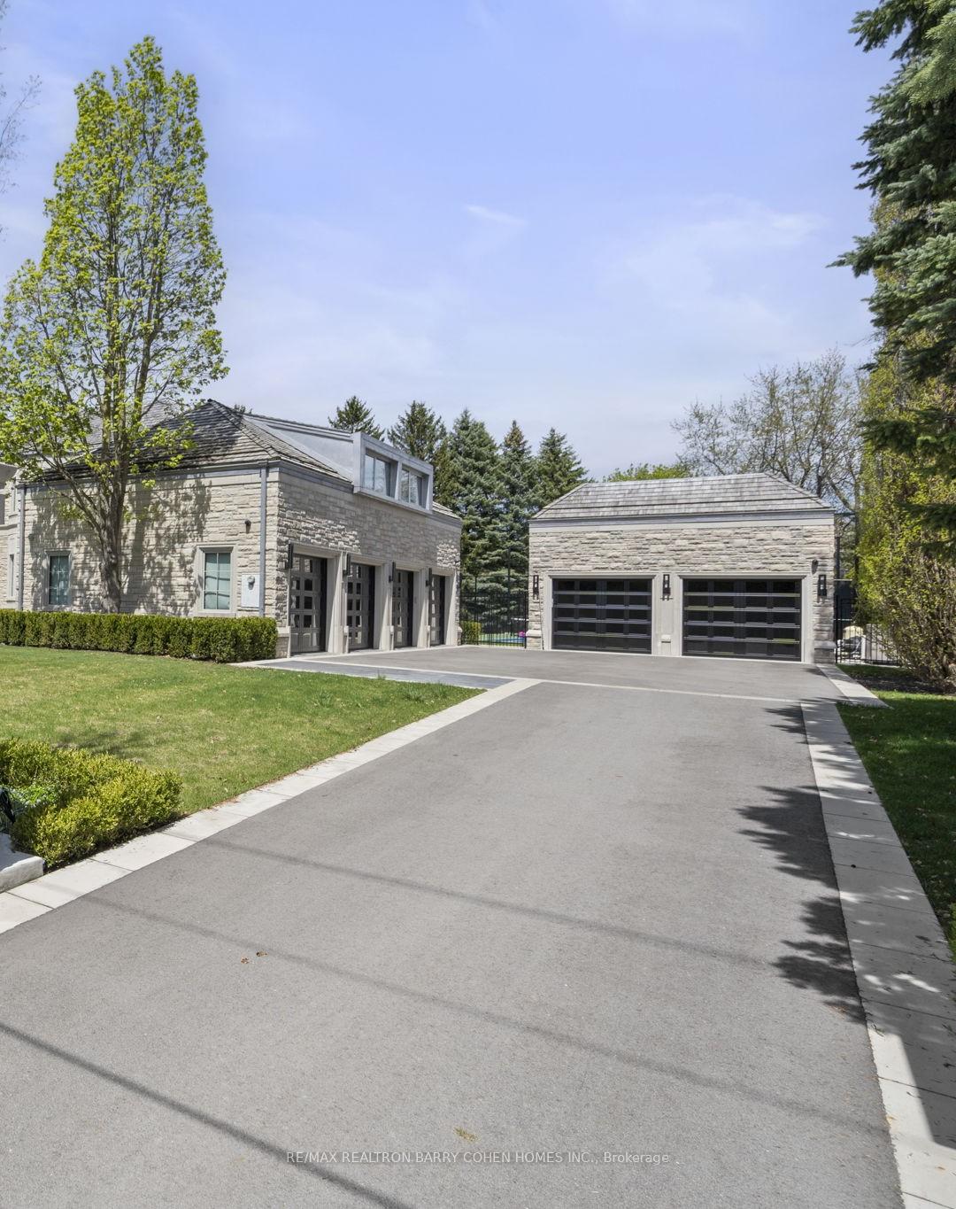 Photo 4 of 186 Pine Valley Crescent, Vaughan, East Woodbridge — HOMEH