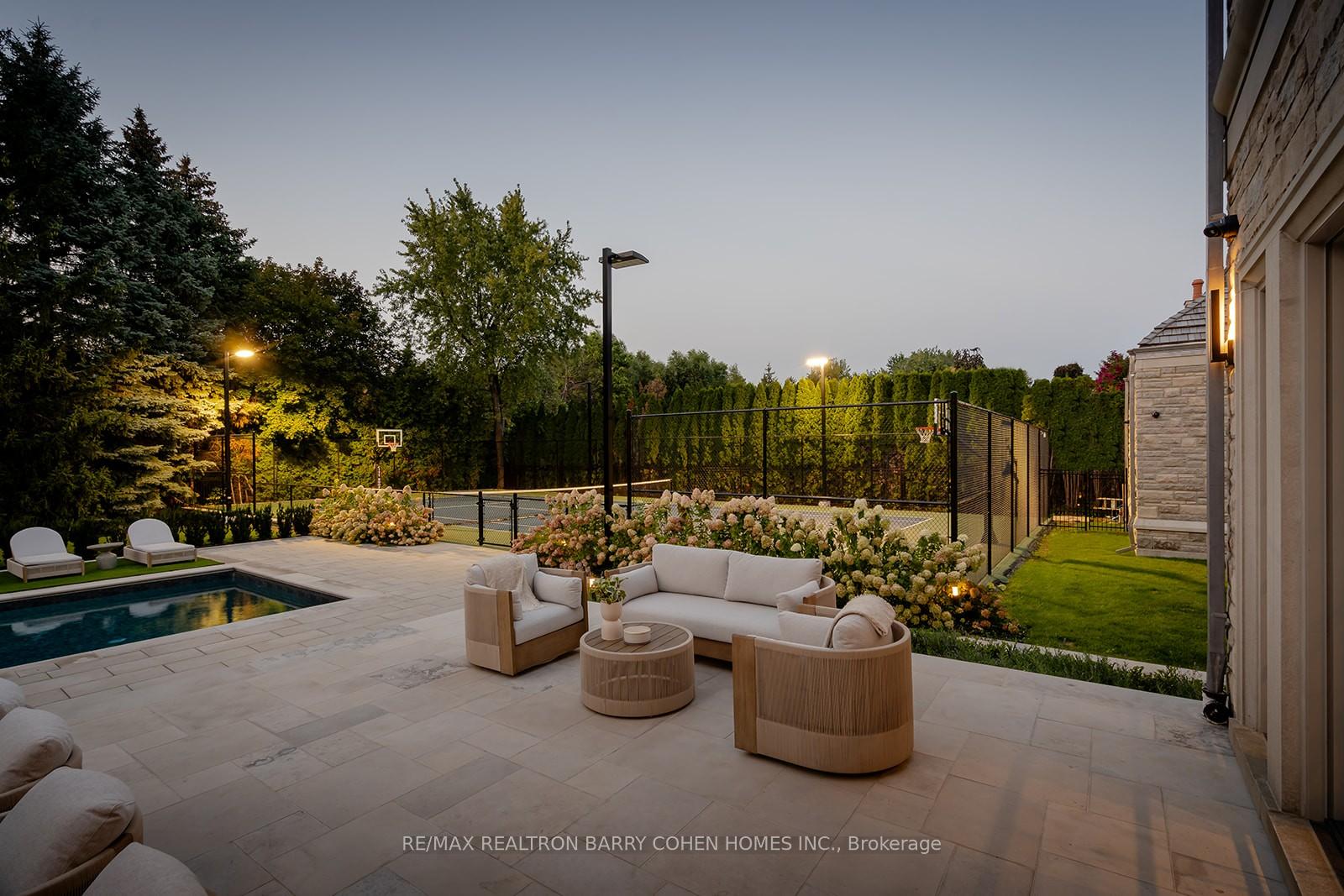 Photo 34 of 186 Pine Valley Crescent, Vaughan, East Woodbridge — HOMEH