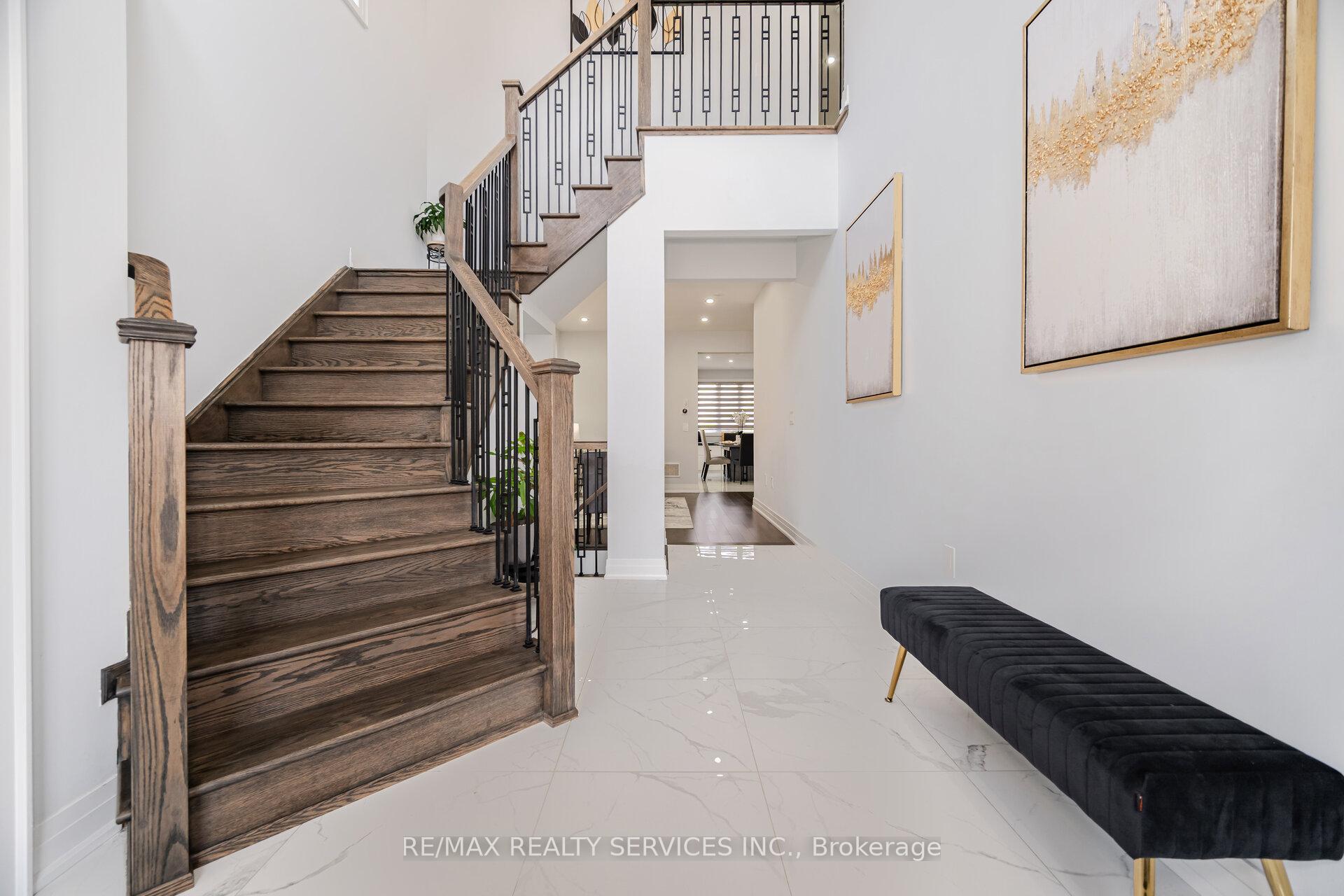 Photo 7 of 49 Puffin Crescent, Brampton, Sandringham-Wellington North — HOMEH