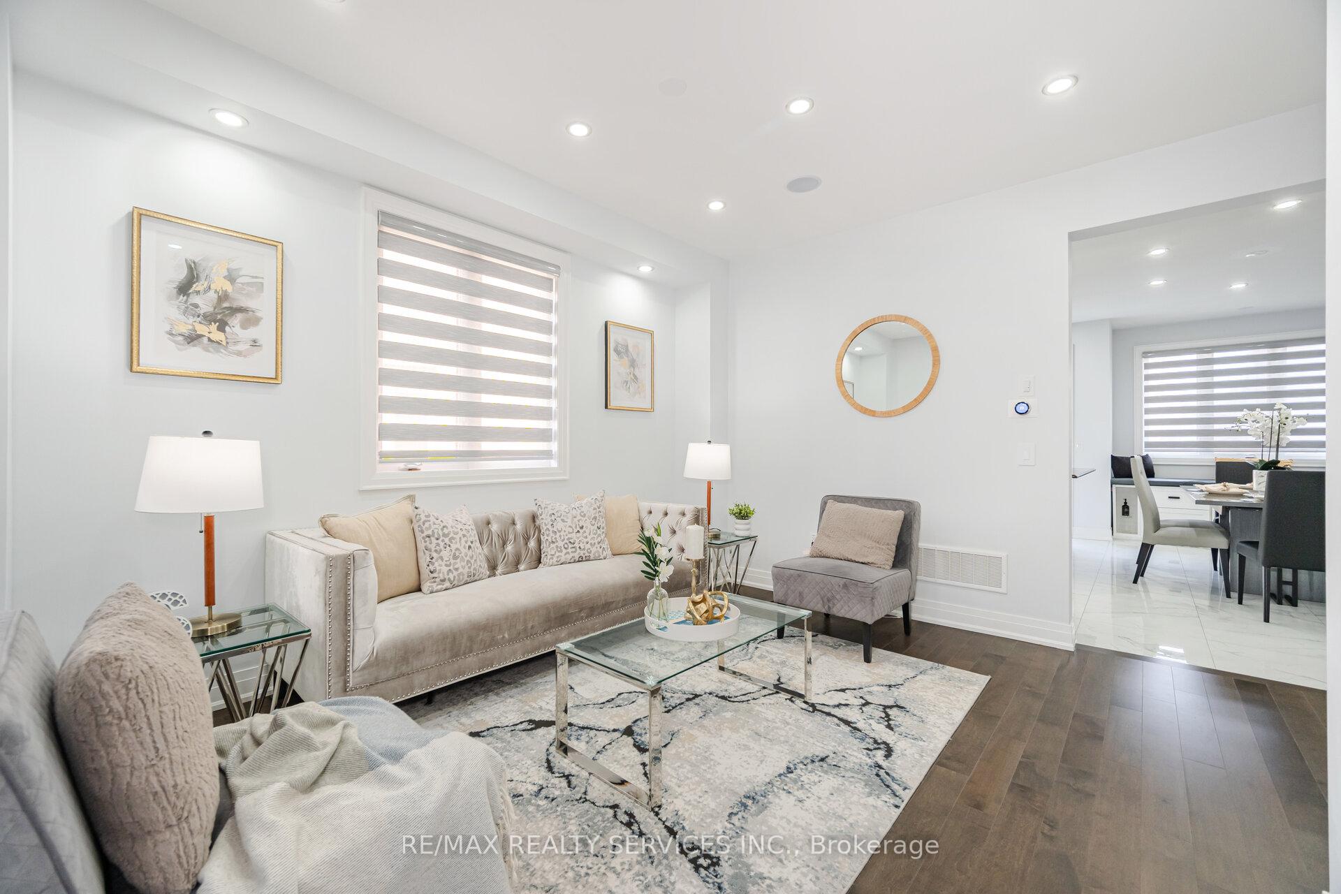 Photo 10 of 49 Puffin Crescent, Brampton, Sandringham-Wellington North — HOMEH