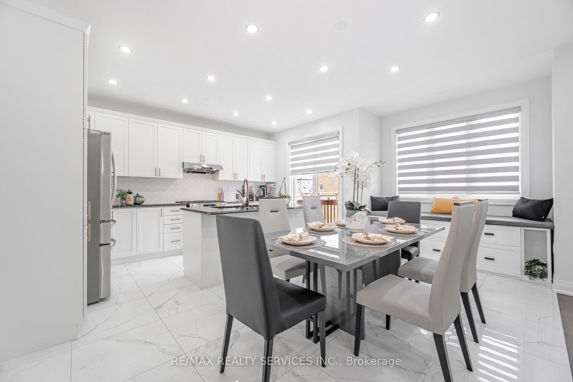 Photo 15 of 49 Puffin Crescent, Brampton, Sandringham-Wellington North — HOMEH