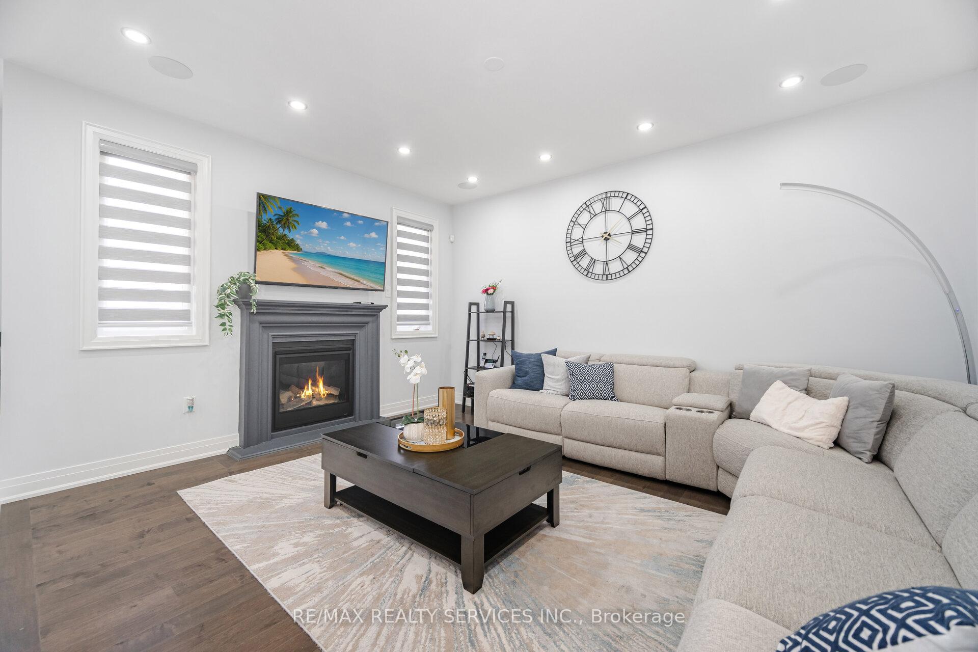 Photo 22 of 49 Puffin Crescent, Brampton, Sandringham-Wellington North — HOMEH