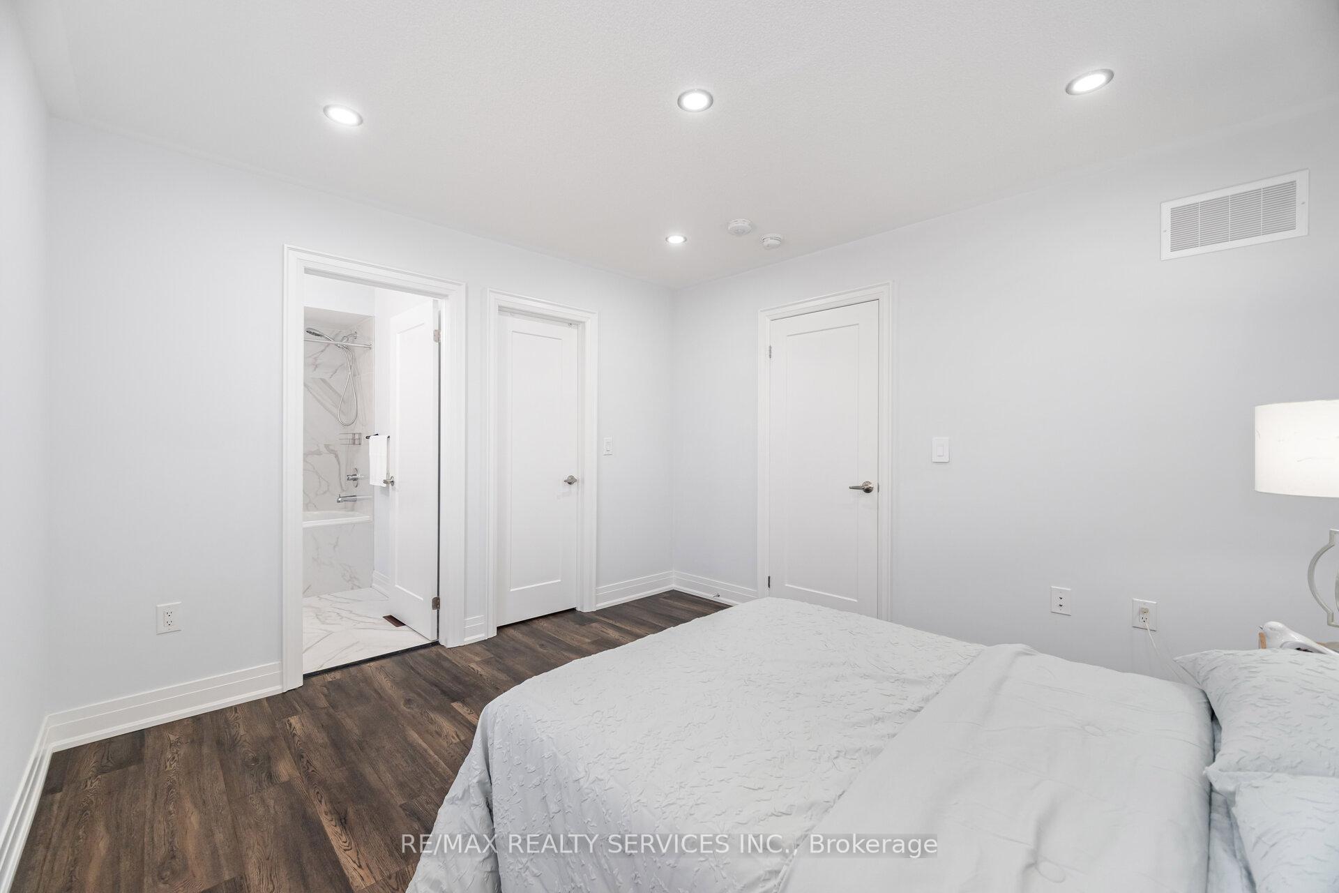 Photo 36 of 49 Puffin Crescent, Brampton, Sandringham-Wellington North — HOMEH