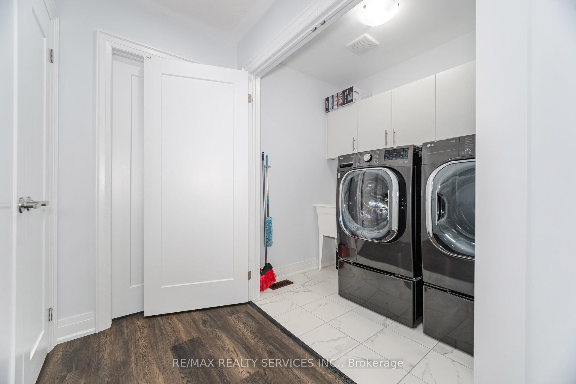 Photo 46 of 49 Puffin Crescent, Brampton, Sandringham-Wellington North — HOMEH