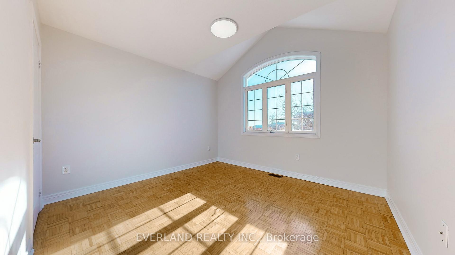 Photo 16 of 6 Planter Crescent, Vaughan, Vellore Village — HOMEH