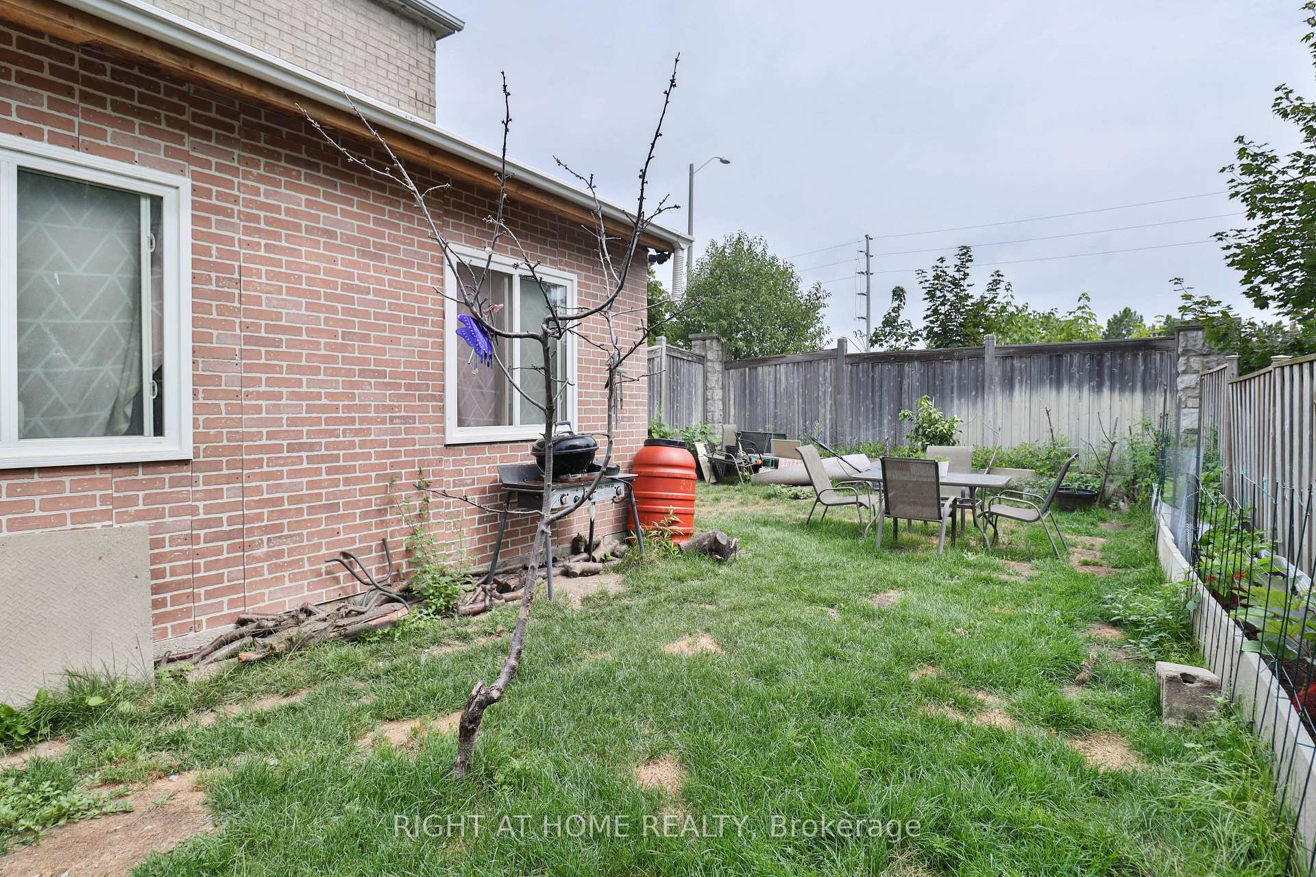 Photo 17 of 1 Eastview Gate, Brampton, Bram East — HOMEH