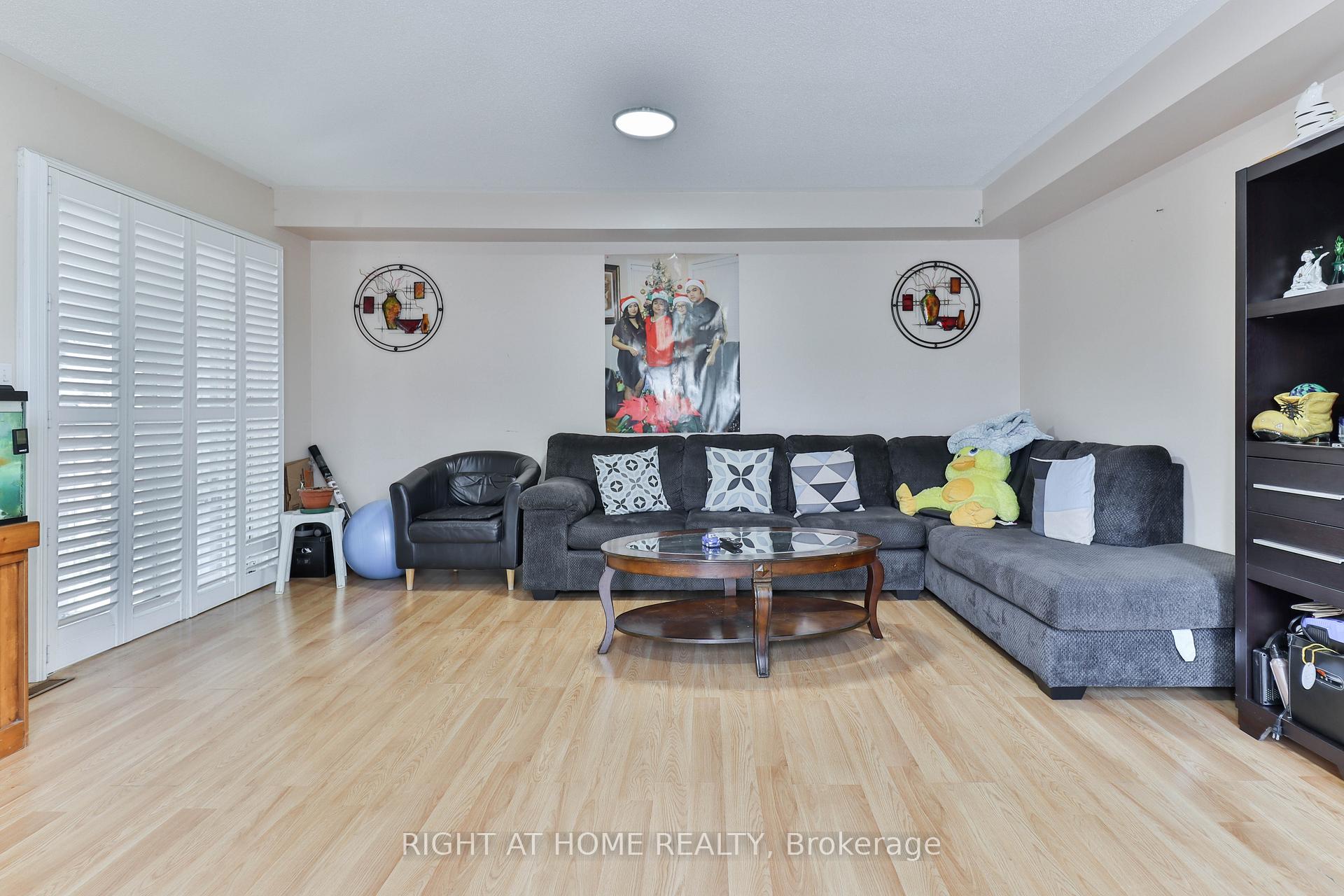 Photo 24 of 1 Eastview Gate, Brampton, Bram East — HOMEH