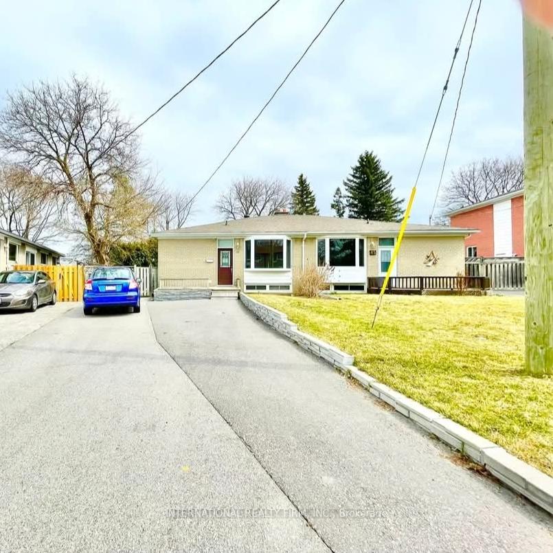 Photo 1 of Unit Main Flr, 43 Bailey Crescent, Aurora, Aurora Highlands — HOMEH