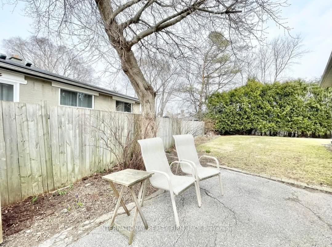 Photo 27 of Unit Main Flr, 43 Bailey Crescent, Aurora, Aurora Highlands — HOMEH