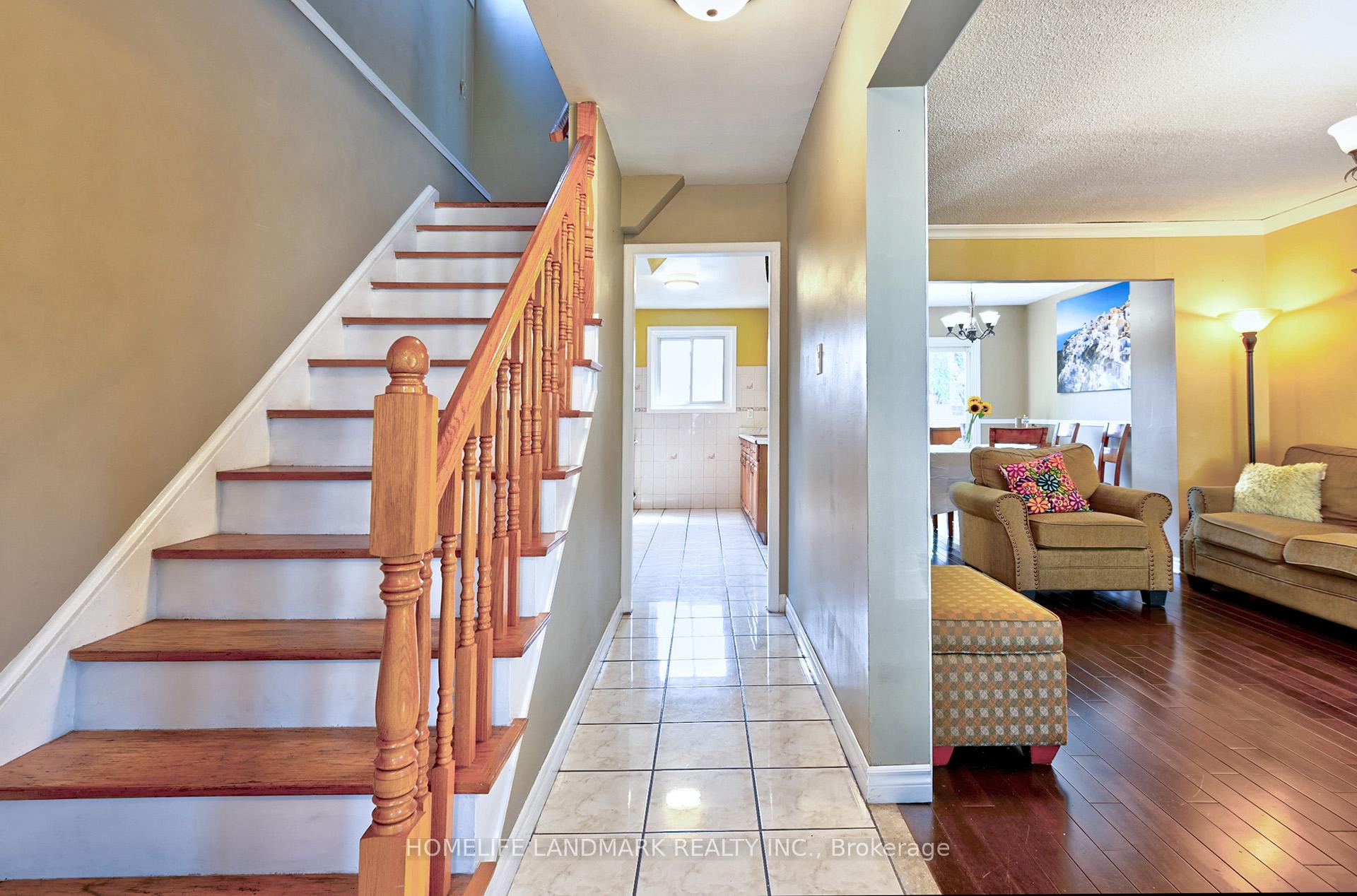 Photo 3 of 67 Crawford Drive, Brampton, Madoc — HOMEH