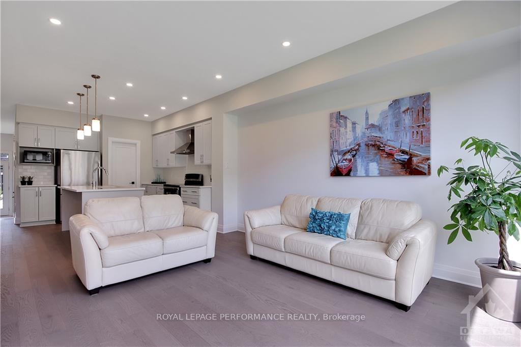 Photo 5 of 721 Capricorn Circle, Ottawa, Riverside South/Gloucester Glen — HOMEH