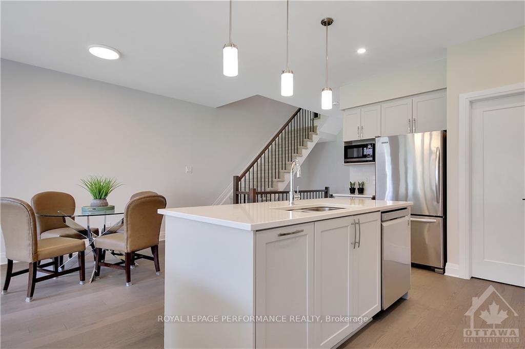 Photo 9 of 721 Capricorn Circle, Ottawa, Riverside South/Gloucester Glen — HOMEH