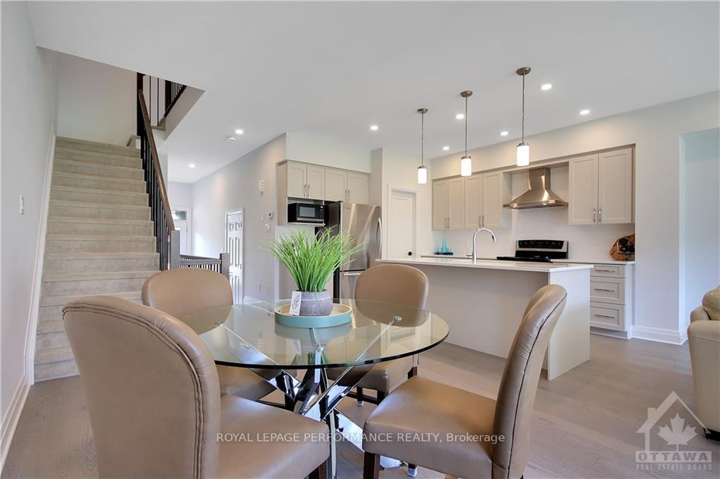 Photo 14 of 721 Capricorn Circle, Ottawa, Riverside South/Gloucester Glen — HOMEH