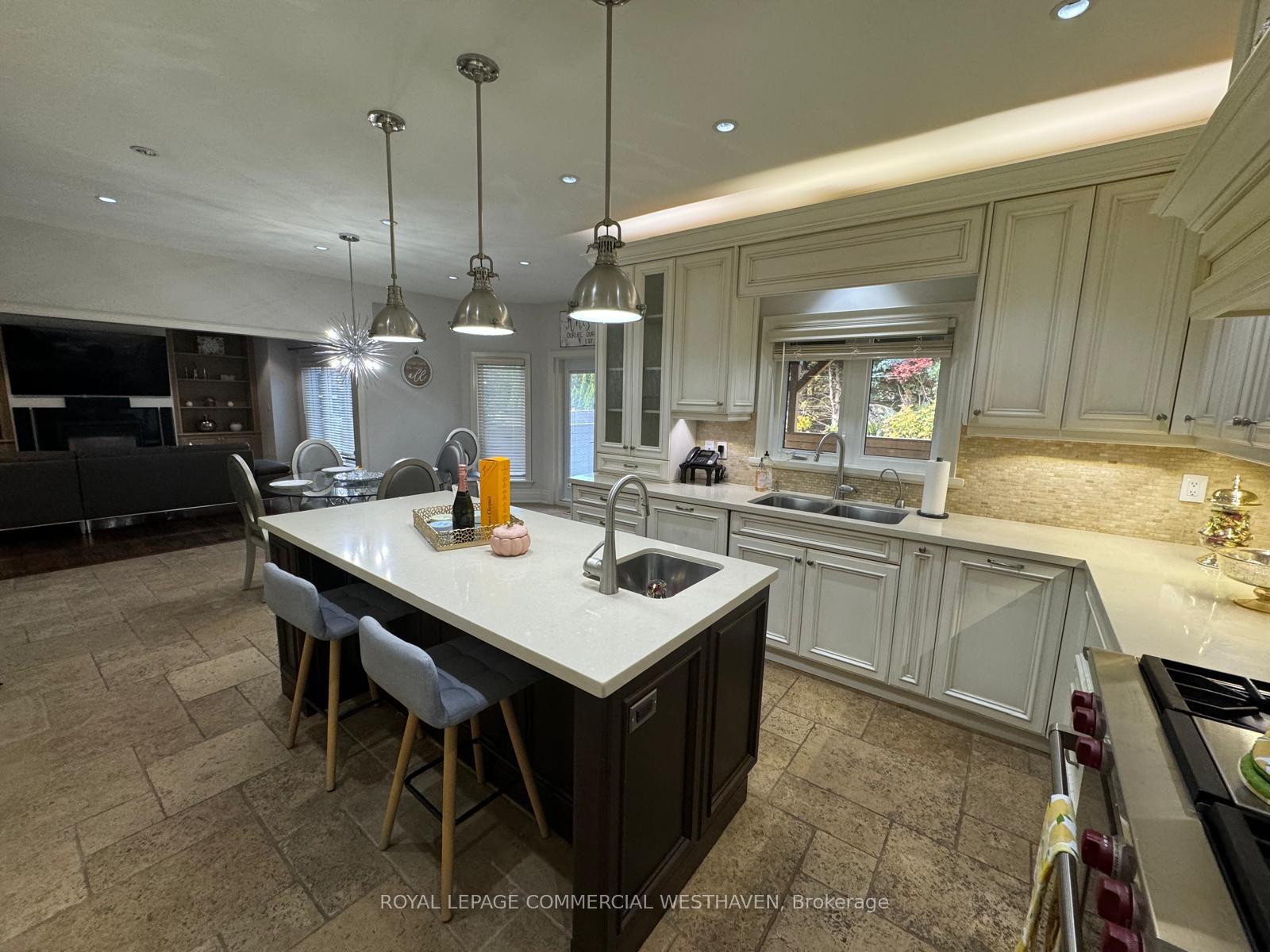 Photo 8 of 36 Cartwright Boulevard, Vaughan, East Woodbridge — HOMEH
