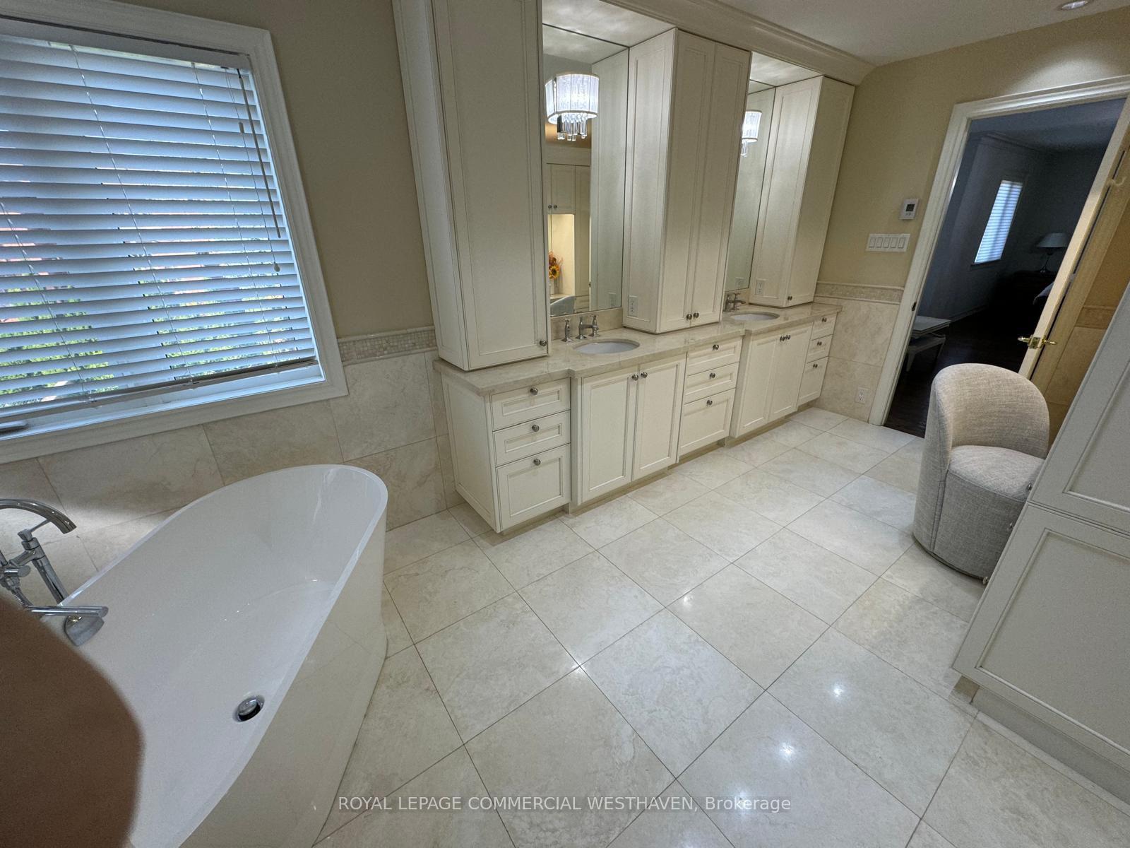 Photo 16 of 36 Cartwright Boulevard, Vaughan, East Woodbridge — HOMEH