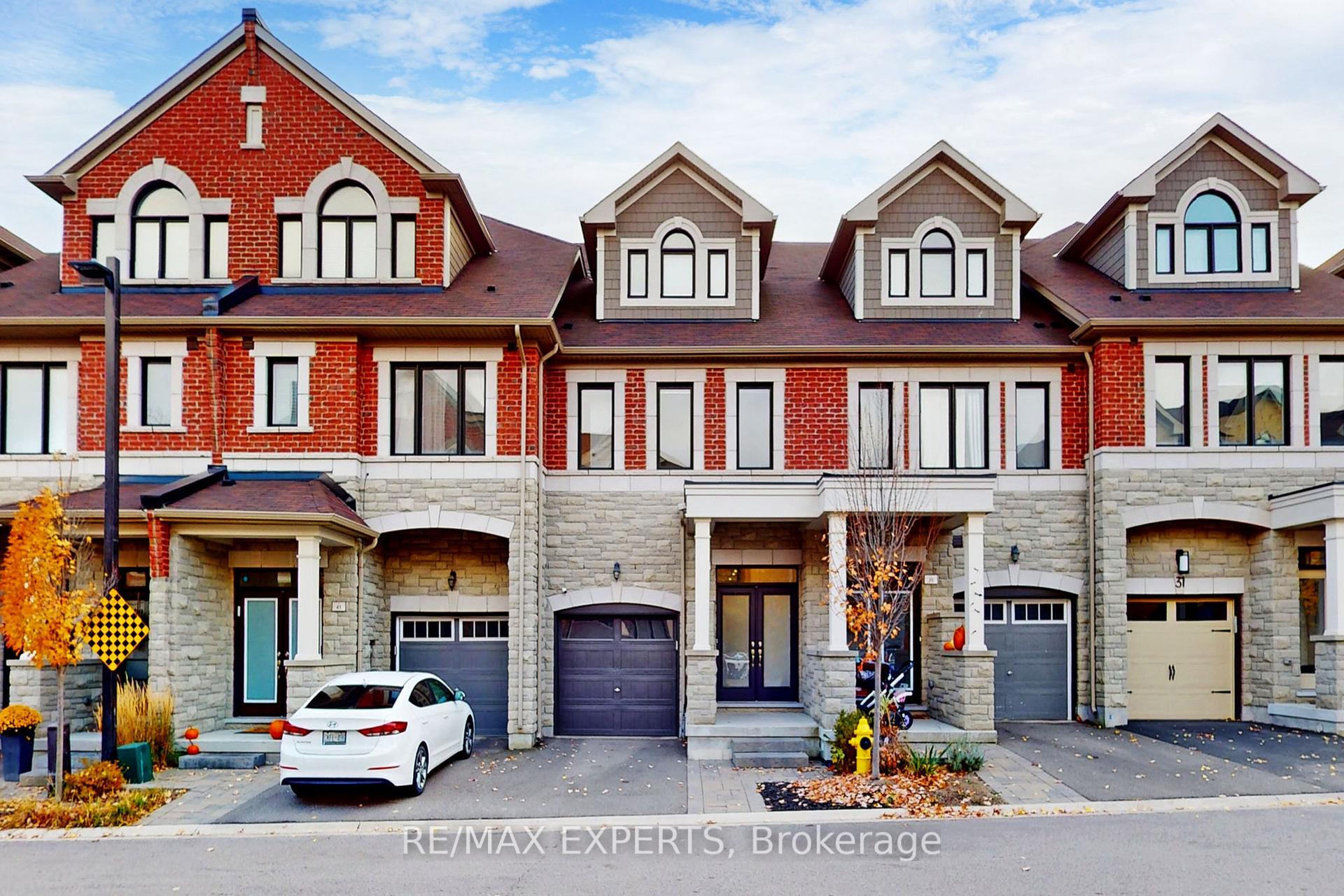 Front of 39 Hiawatha Court
