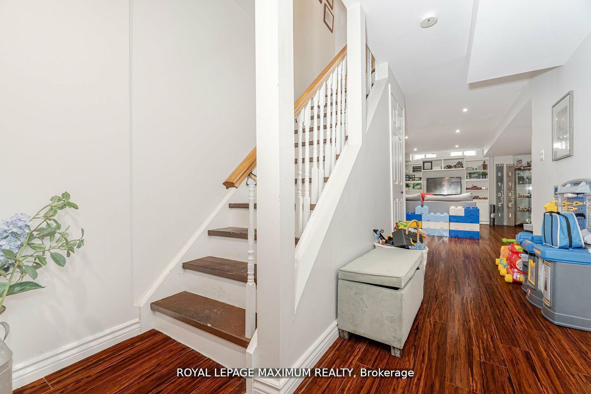 Photo 3 of 50 Big Moe Crescent W, Brampton, Bram East — HOMEH