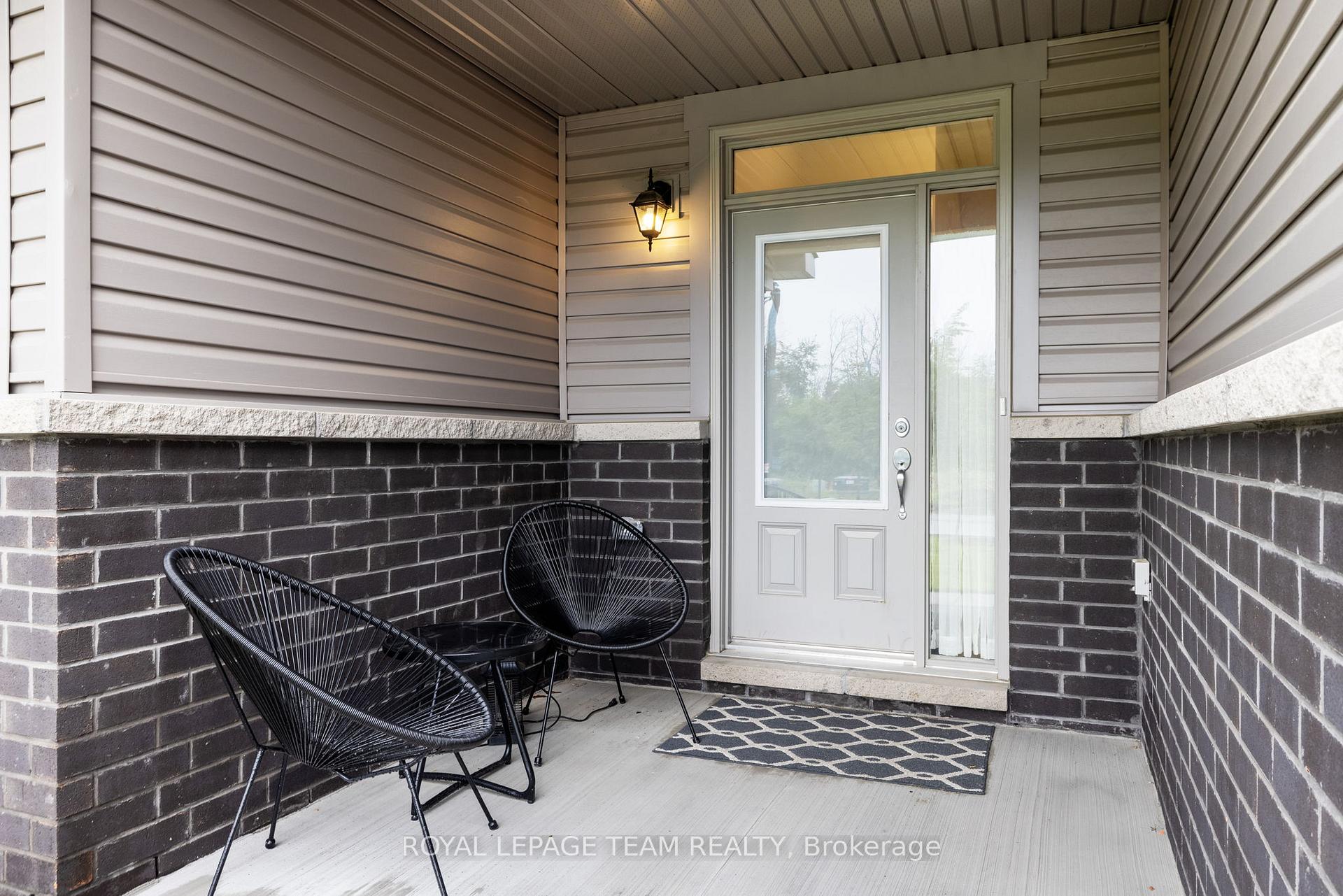 Photo 5 of 130 Wabikon Crescent, Ottawa, Blossom Park/Kemp Park/Findlay Creek — HOMEH