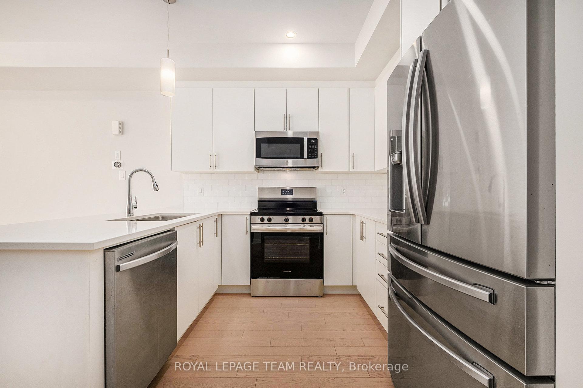 Photo 7 of 130 Wabikon Crescent, Ottawa, Blossom Park/Kemp Park/Findlay Creek — HOMEH