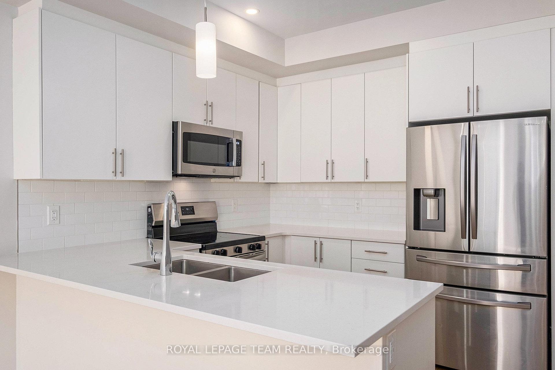 Photo 9 of 130 Wabikon Crescent, Ottawa, Blossom Park/Kemp Park/Findlay Creek — HOMEH