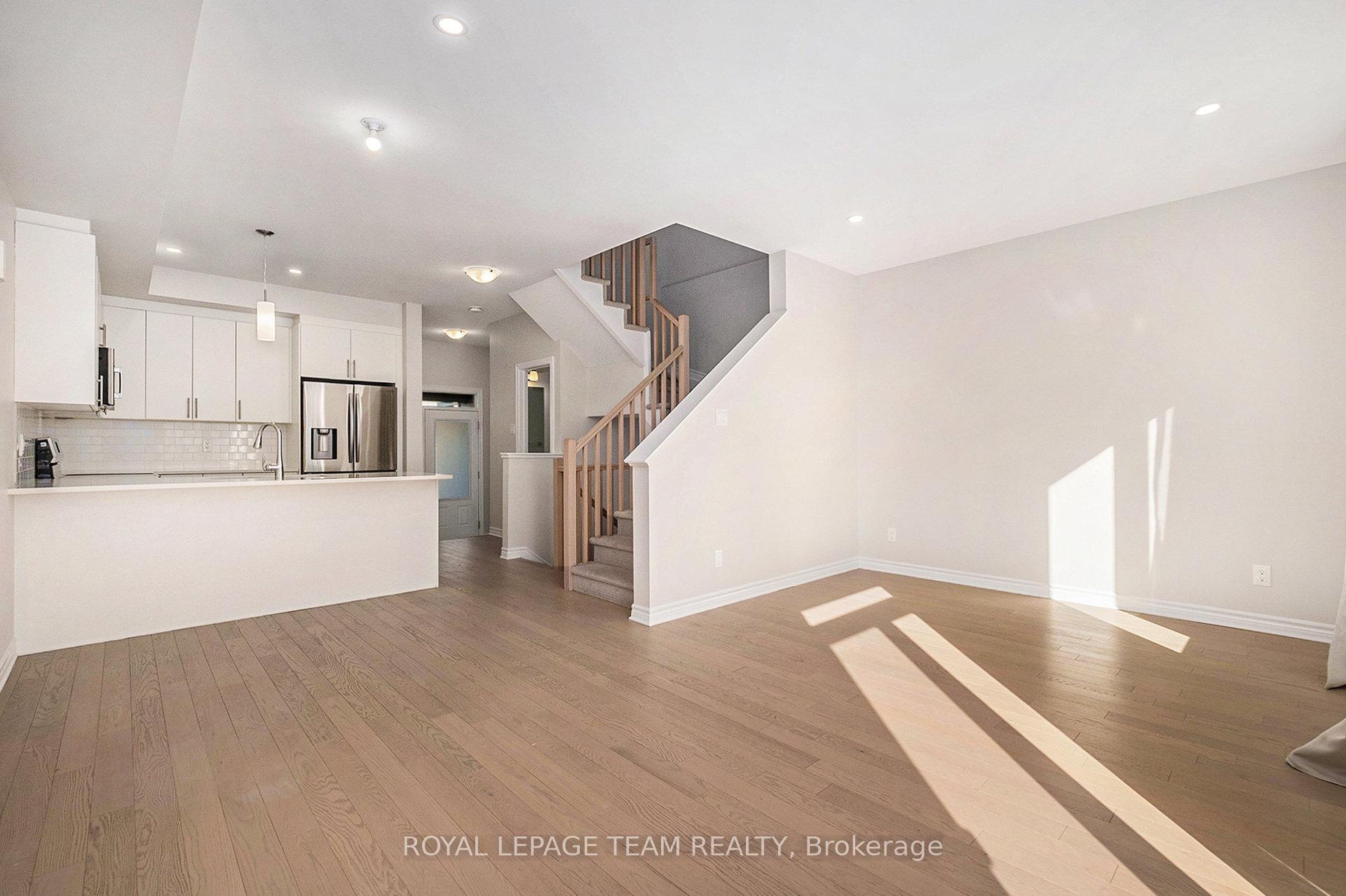 Photo 13 of 130 Wabikon Crescent, Ottawa, Blossom Park/Kemp Park/Findlay Creek — HOMEH