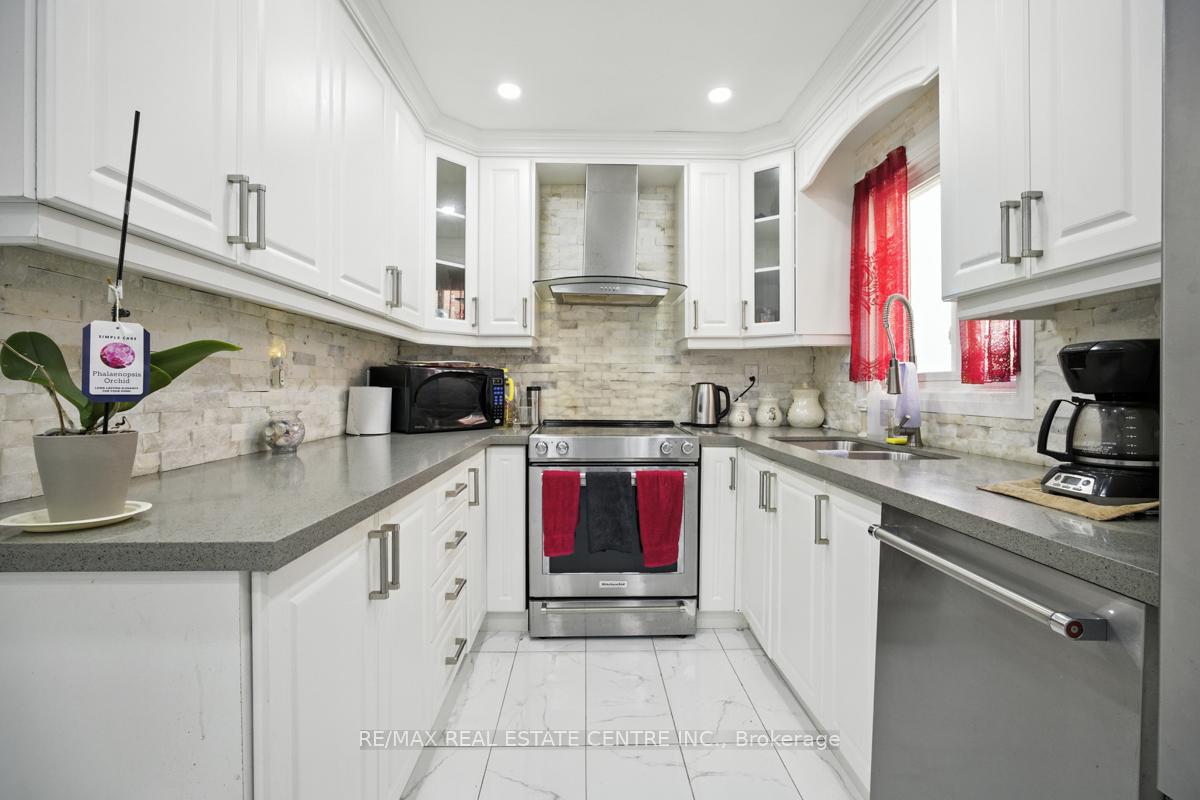 Photo 39 of 21 Chopin Crescent, Brampton, Brampton South — HOMEH