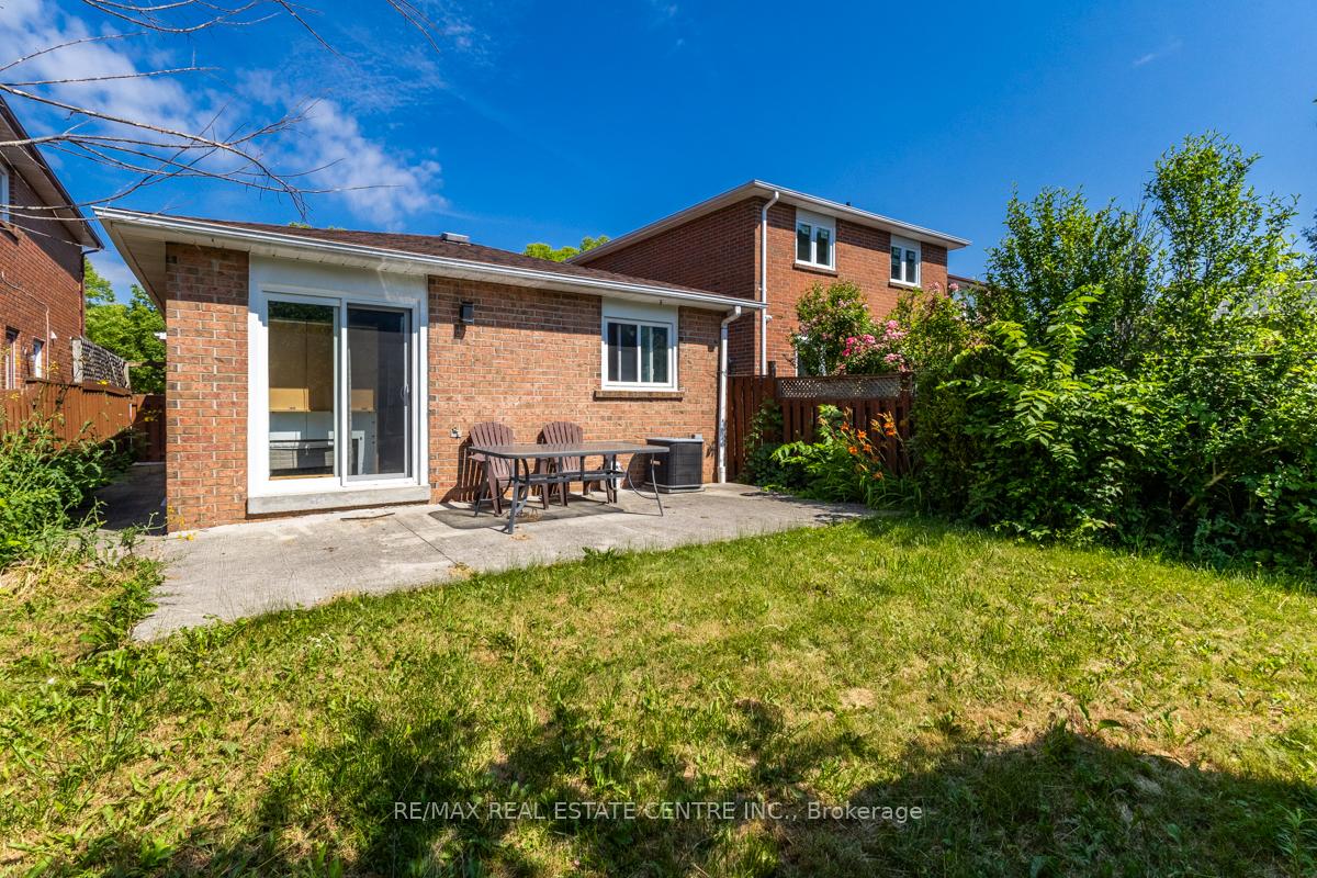 Photo 31 of 21 Chopin Crescent, Brampton, Brampton South — HOMEH