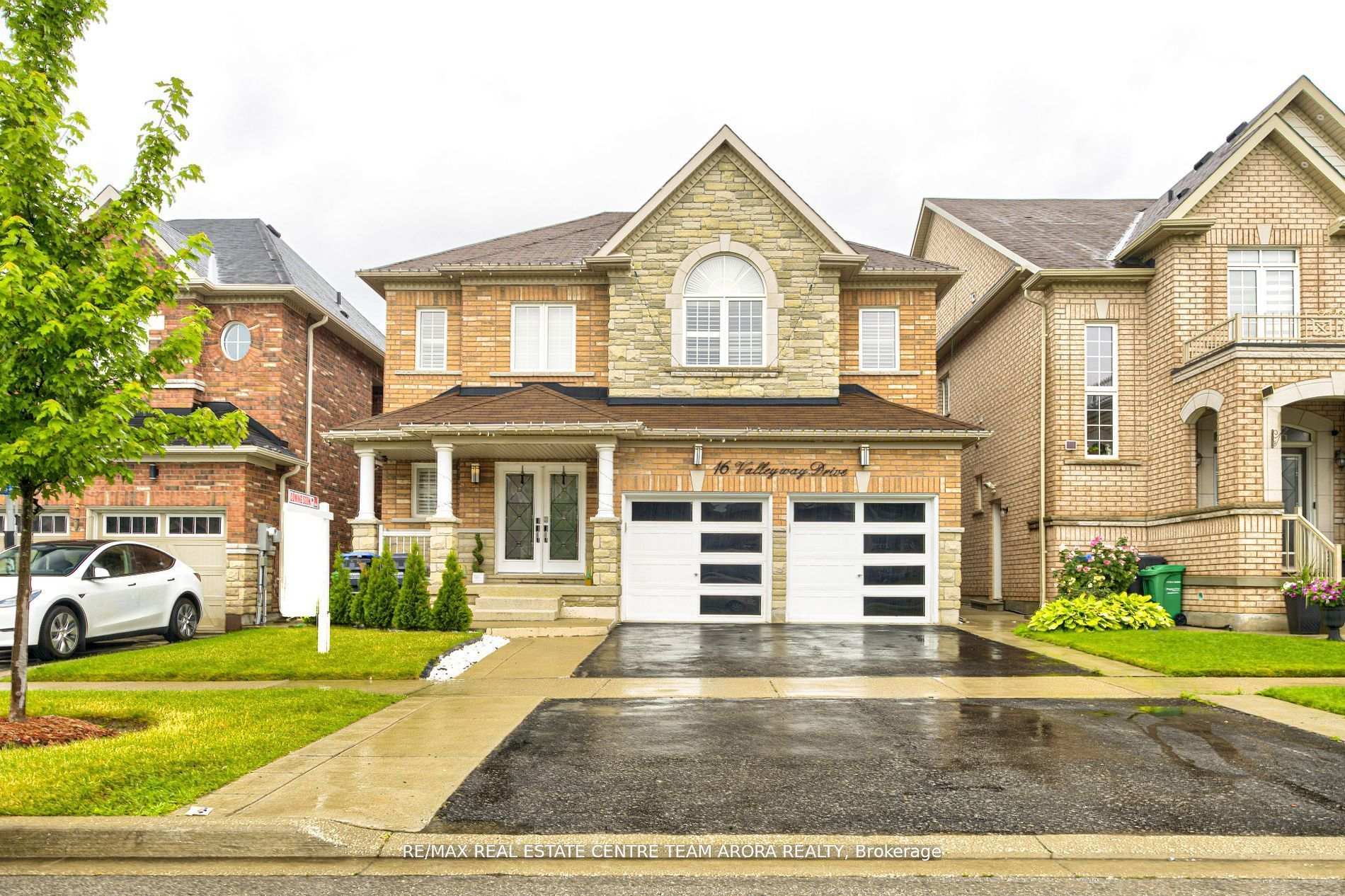 Front of 16 Valleyway Drive