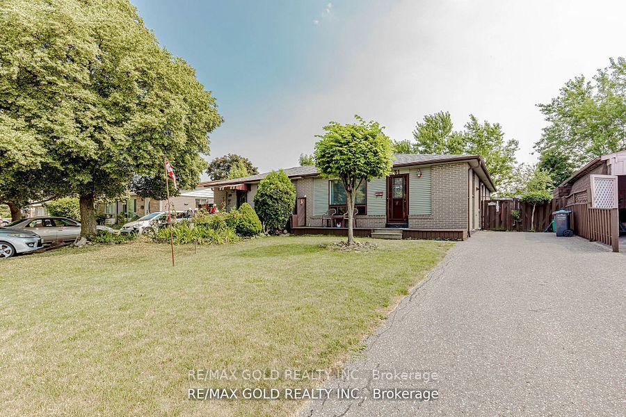 Photo 3 of 31 Fallingdale Crescent, Brampton, Southgate — HOMEH