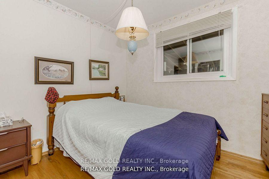 Photo 24 of 31 Fallingdale Crescent, Brampton, Southgate — HOMEH