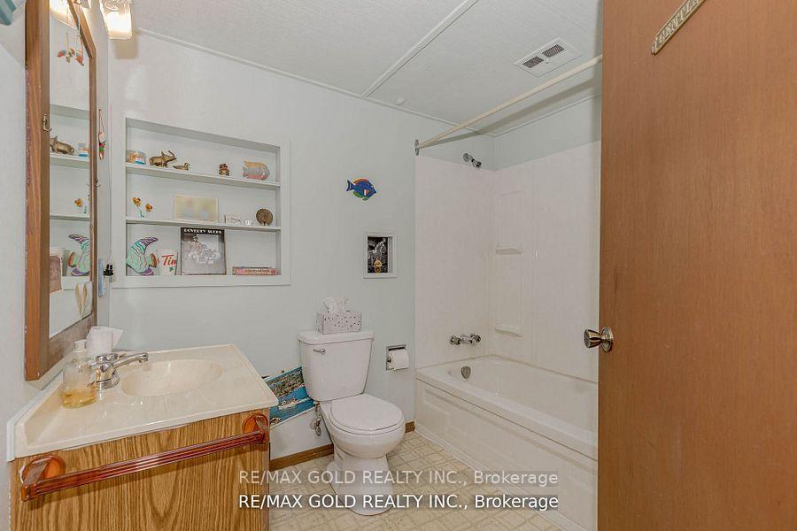 Photo 33 of 31 Fallingdale Crescent, Brampton, Southgate — HOMEH