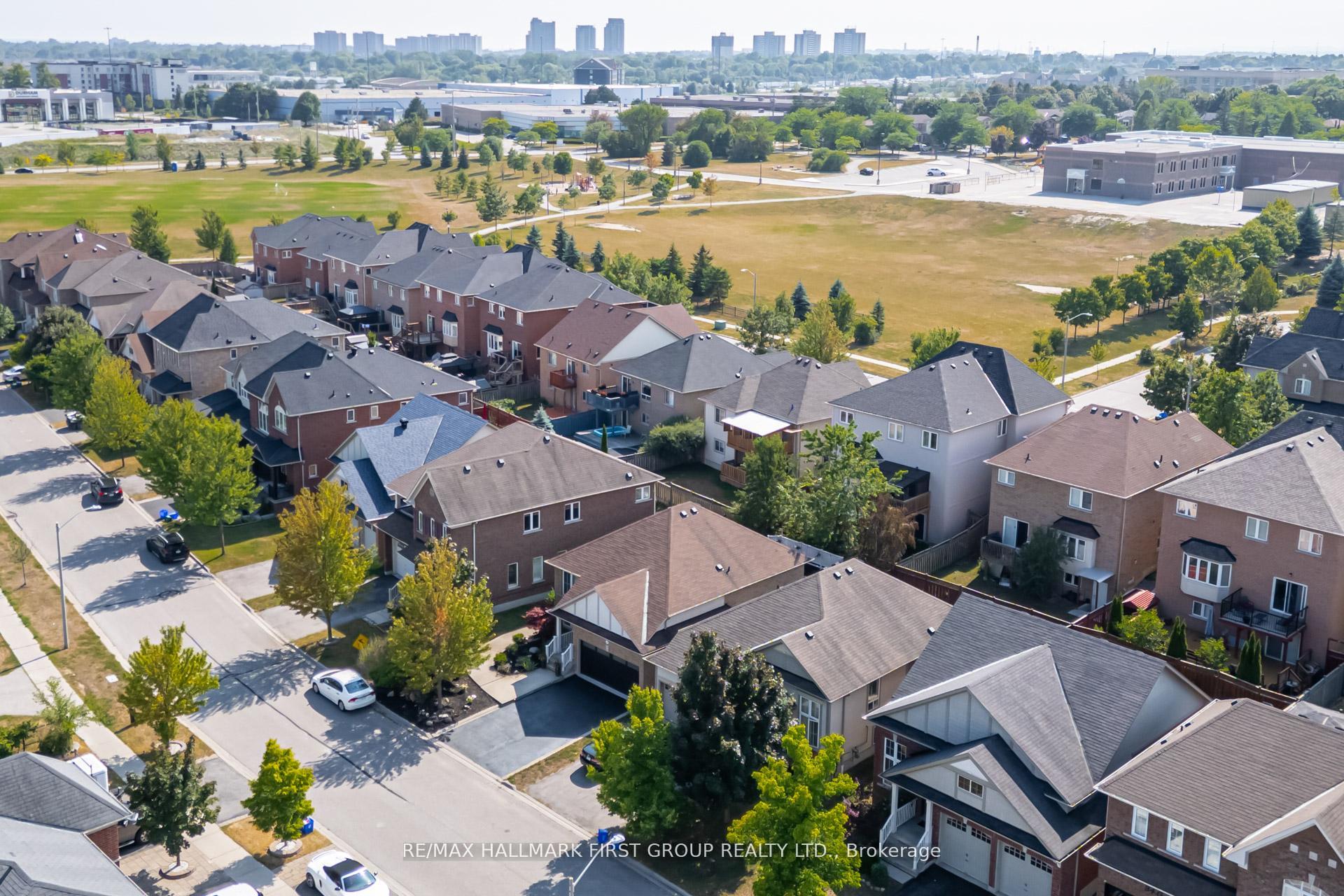 Photo 2 of 40 Galea Drive, Ajax, Central East — HOMEH