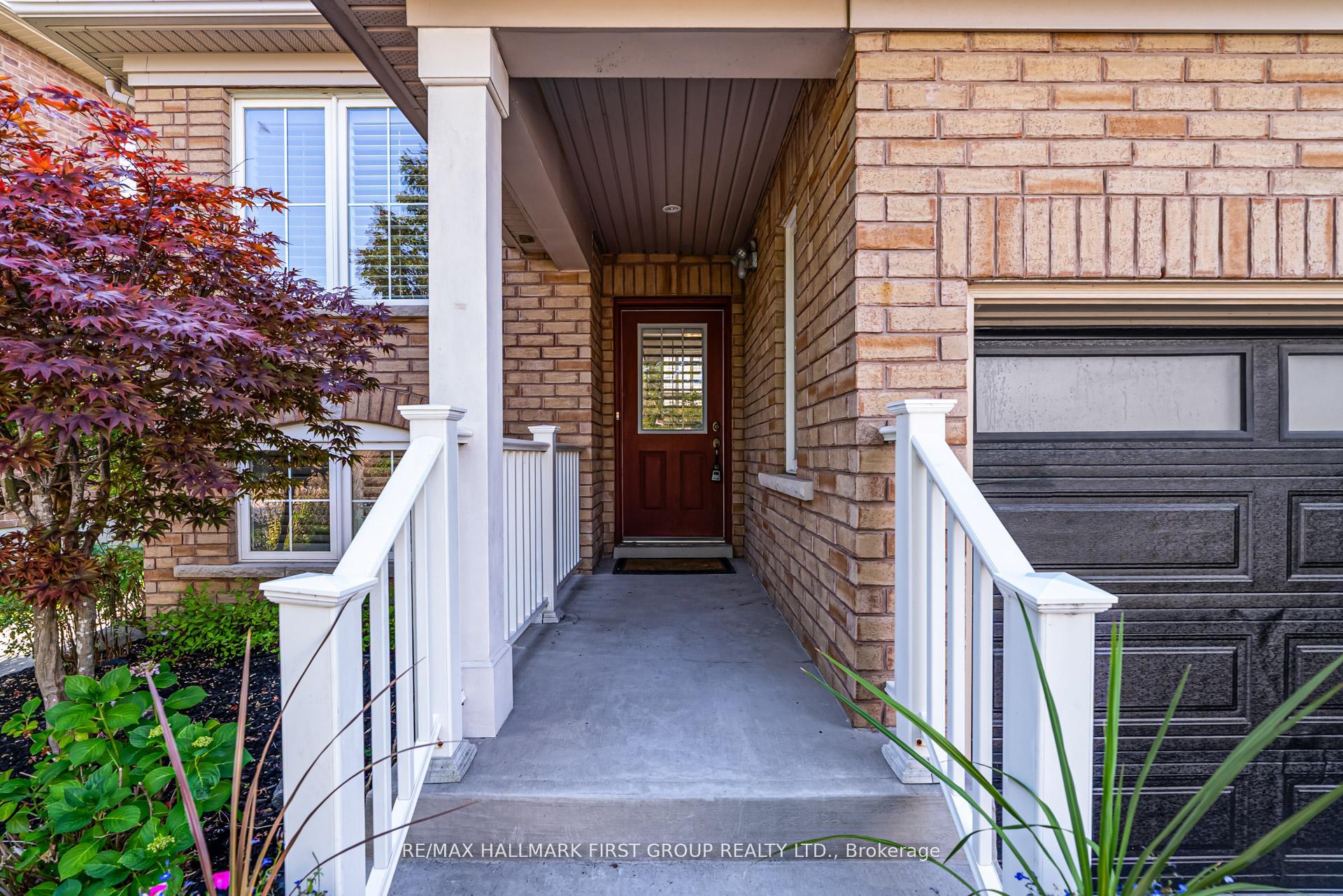 Photo 4 of 40 Galea Drive, Ajax, Central East — HOMEH