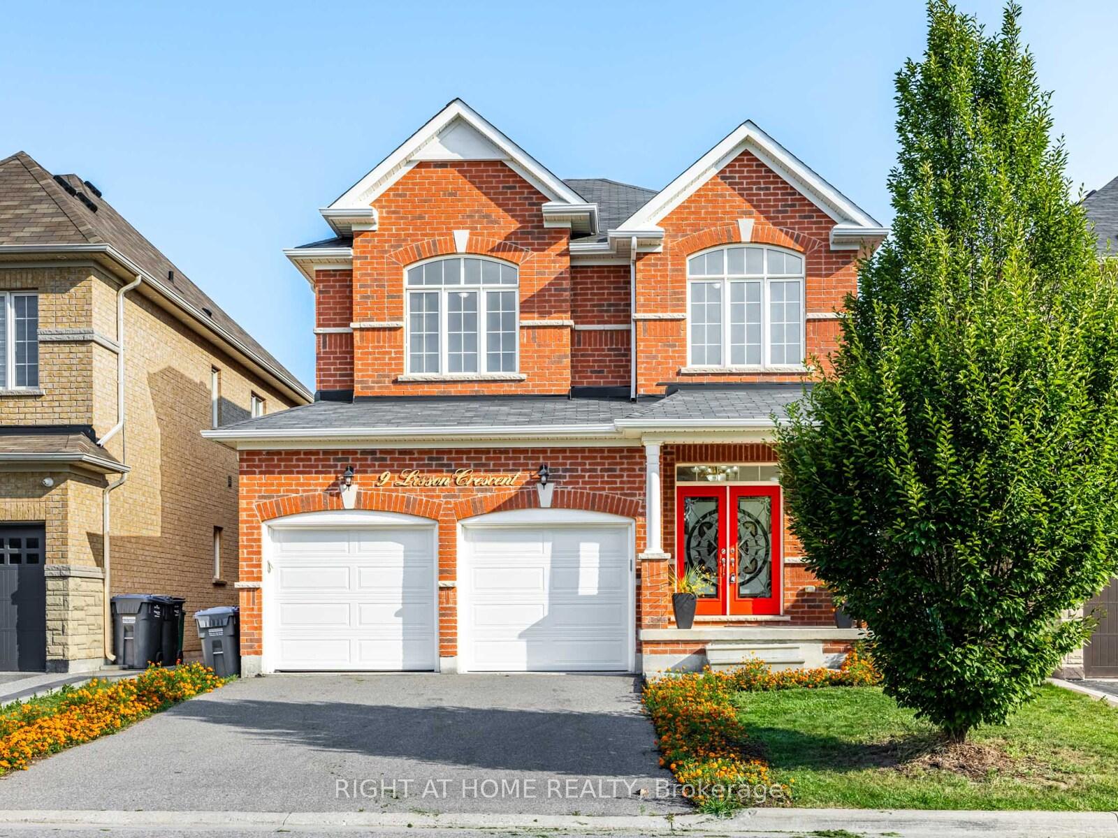 Photo 2 of 9 Lisson Crescent, Brampton, Credit Valley — HOMEH