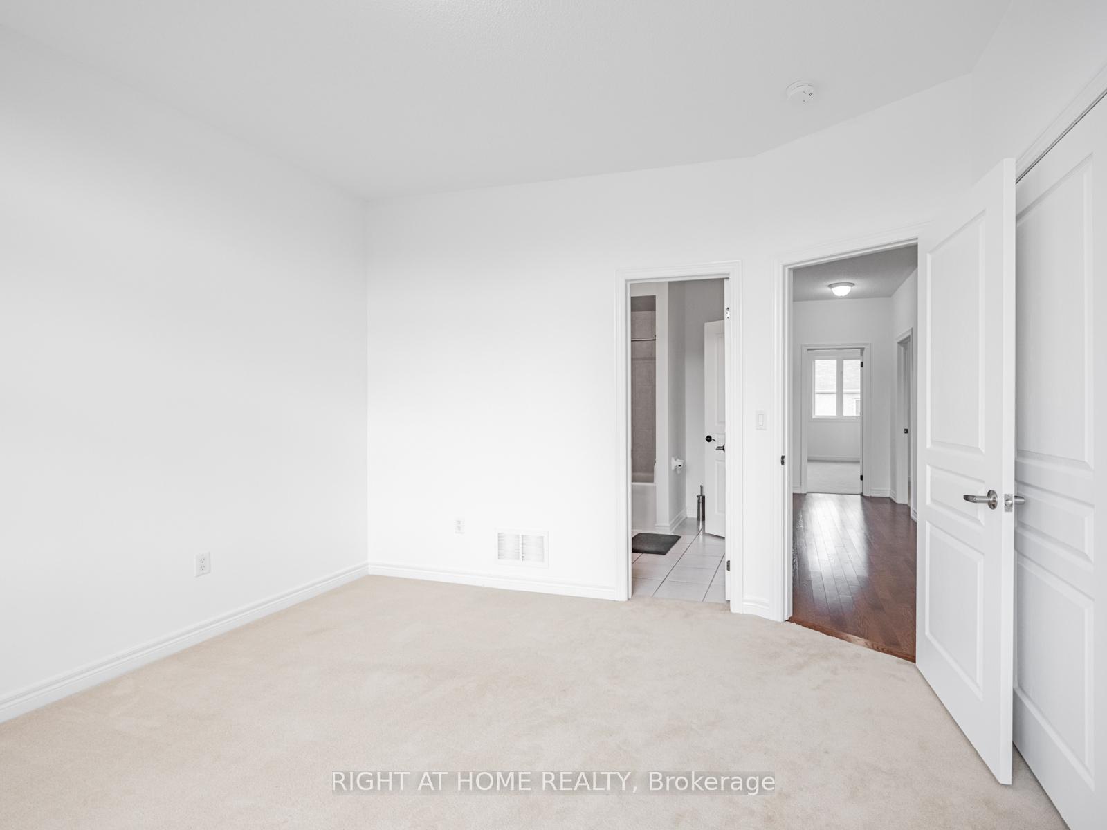 Photo 21 of 9 Lisson Crescent, Brampton, Credit Valley — HOMEH