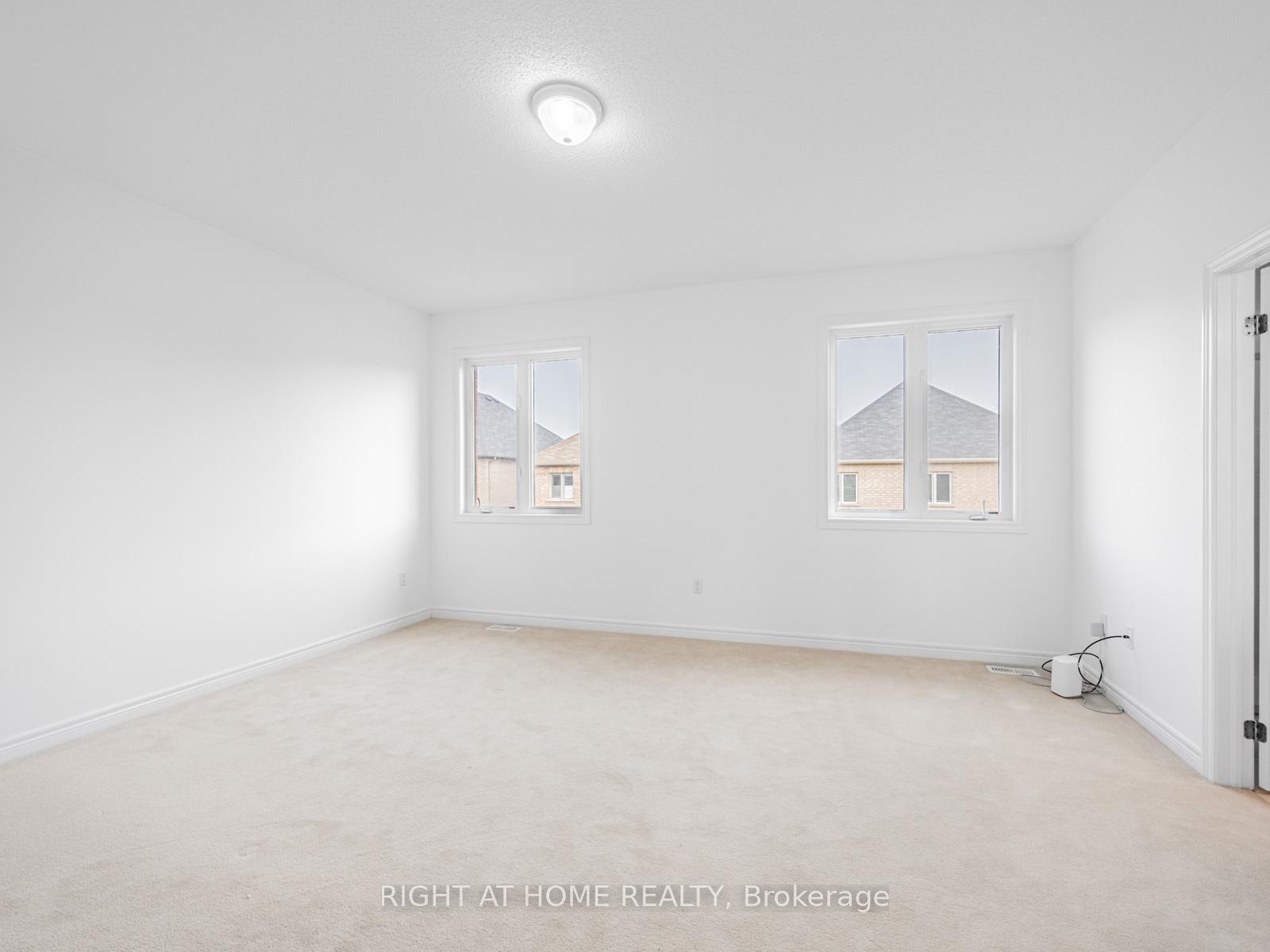 Photo 25 of 9 Lisson Crescent, Brampton, Credit Valley — HOMEH