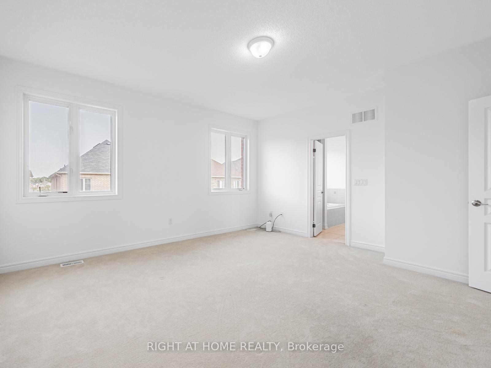 Photo 26 of 9 Lisson Crescent, Brampton, Credit Valley — HOMEH