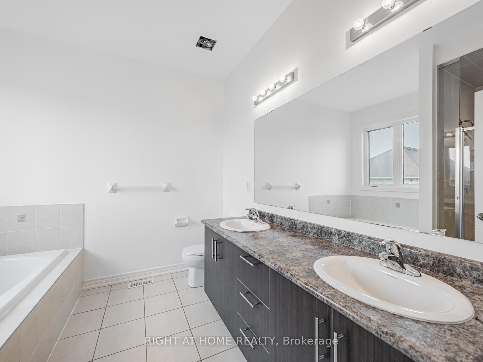 Photo 29 of 9 Lisson Crescent, Brampton, Credit Valley — HOMEH